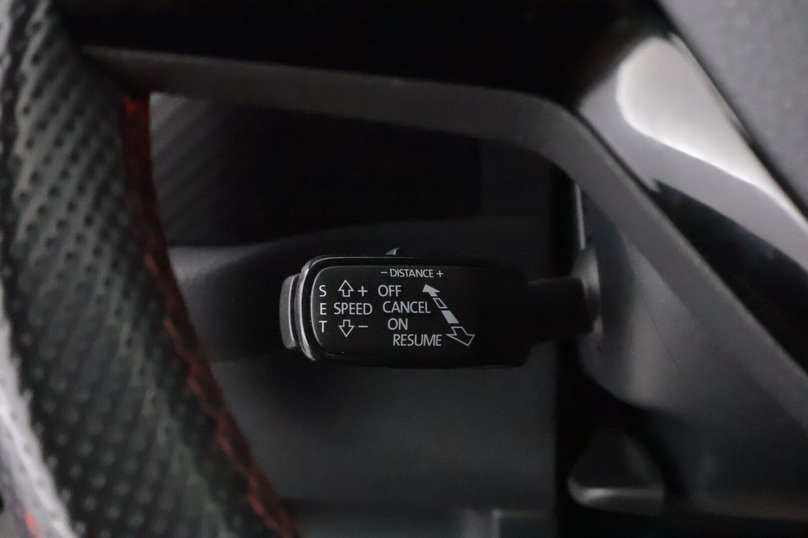 Skoda Kodiaq 2019 2,0 TDI 240 4x4 RS DSG Autom. - Webasto | ACC | Digimittari | Canton | Vetokoukku | Nahka-Alcantara | Peruutuskamera | 7-Paikkainen | KeylessGo | Lämpölasi | Supervarusteet | RS!