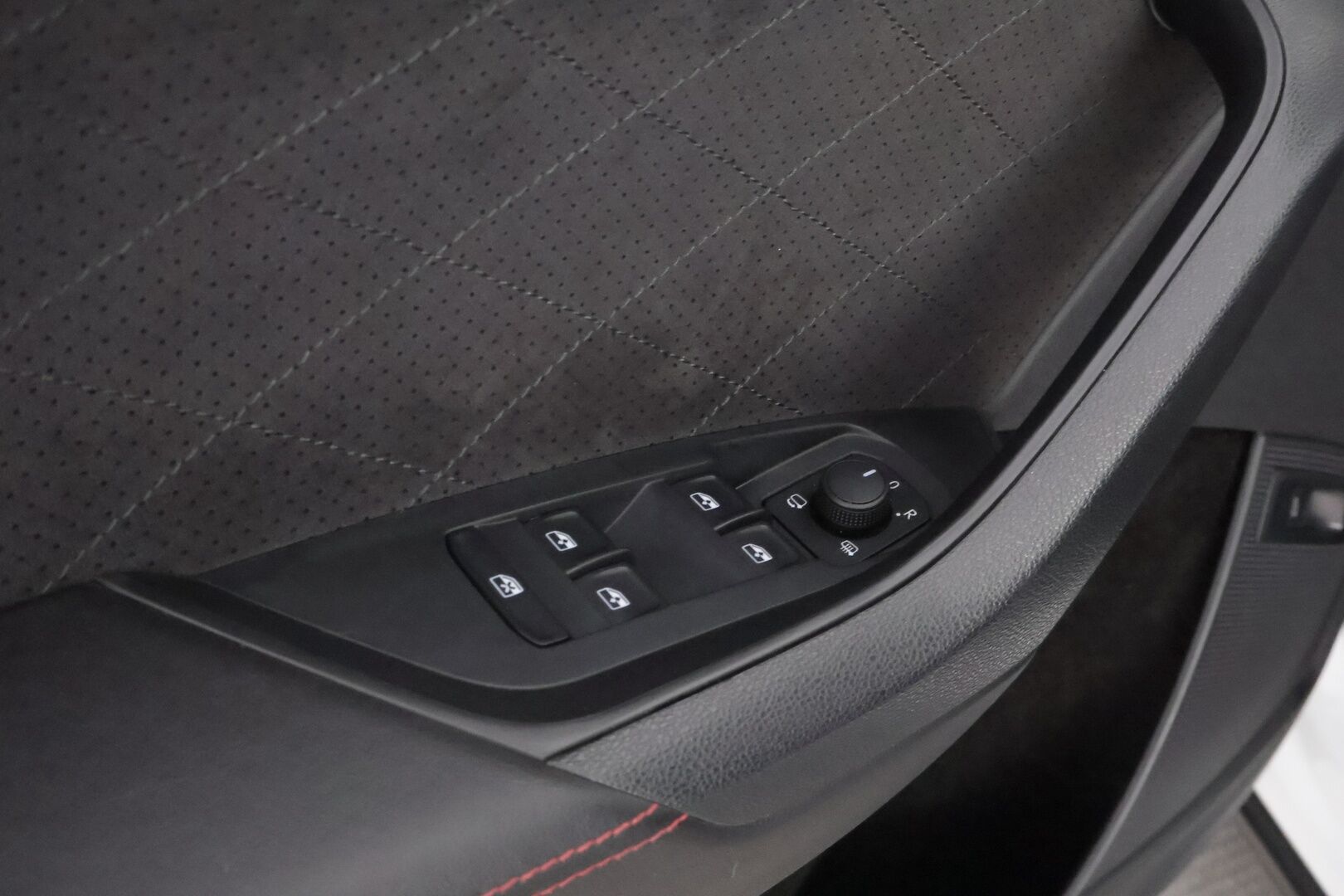 Skoda Kodiaq 2019 2,0 TDI 240 4x4 RS DSG Autom. * Webasto / Adapt.Vakkari / Canton / Vetokoukku / Nahka-Alcantara / Peruutuskamera - Suomiauto / Supervarusteet / 7-Paikkainen!