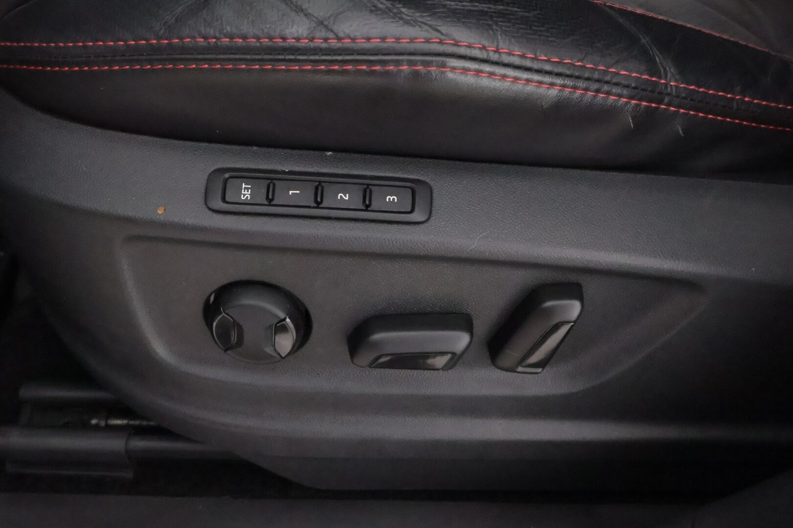 Skoda Kodiaq 2019 2,0 TDI 240 4x4 RS DSG Autom. * Webasto / Adapt.Vakkari / Canton / Vetokoukku / Nahka-Alcantara / Peruutuskamera - Suomiauto / Supervarusteet / 7-Paikkainen!