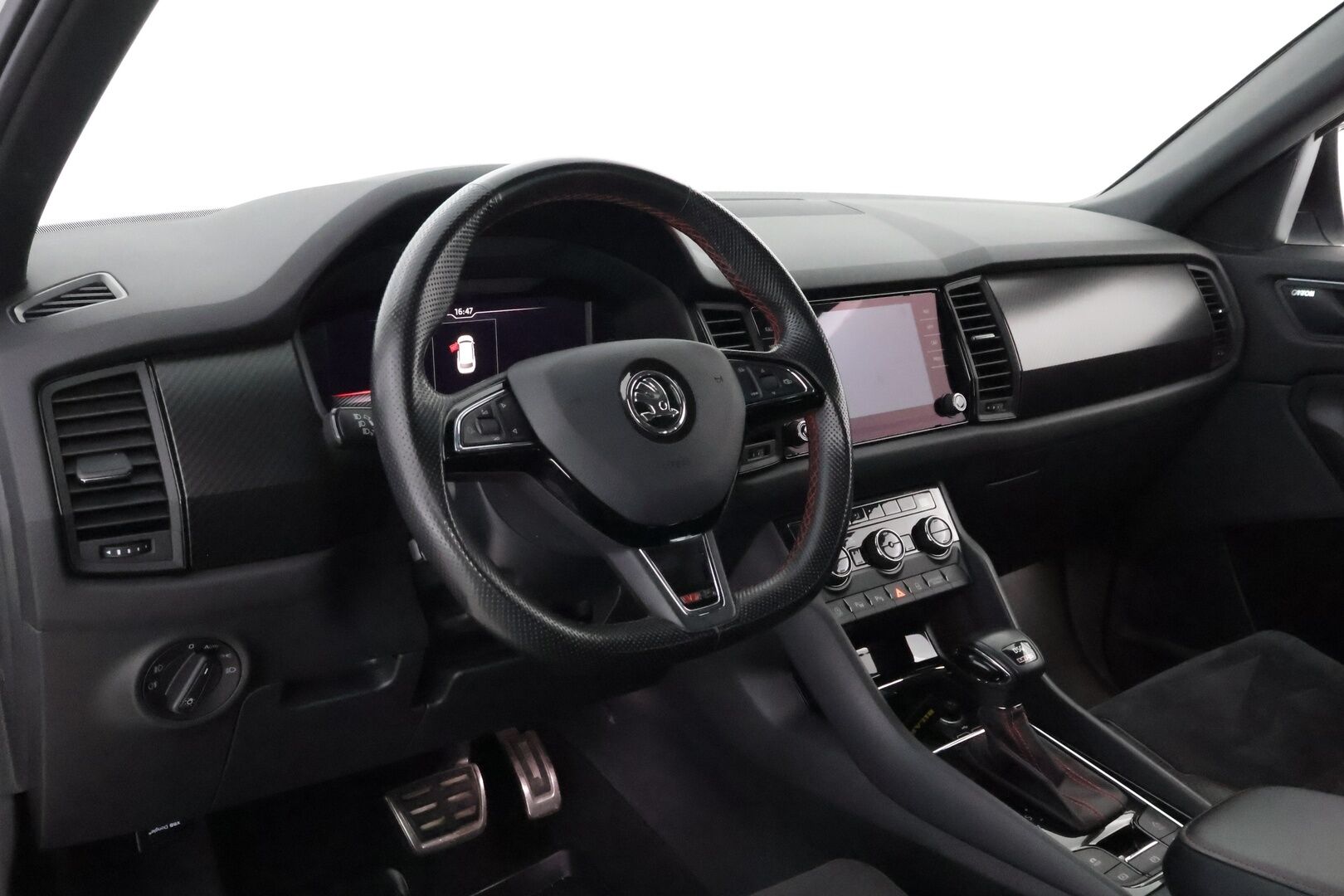 Skoda Kodiaq 2019 2,0 TDI 240 4x4 RS DSG Autom. * Webasto / Adapt.Vakkari / Canton / Vetokoukku / Nahka-Alcantara / Peruutuskamera - Suomiauto / Supervarusteet / 7-Paikkainen!