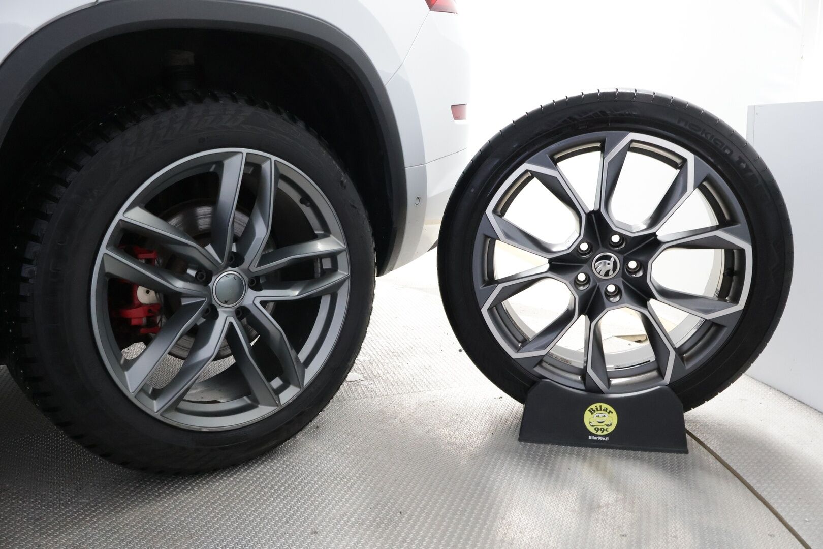 Skoda Kodiaq 2019 2,0 TDI 240 4x4 RS DSG Autom. * Webasto / ACC / Digimittari / Canton / Vetokoukku / Nahka-Alcantara / Peruutuskamera - Suomiauto / Supervarusteet / 7-Paikkainen! - HULLUT AVAJAISHULINAT KORKOTARJOUS 3,29 %