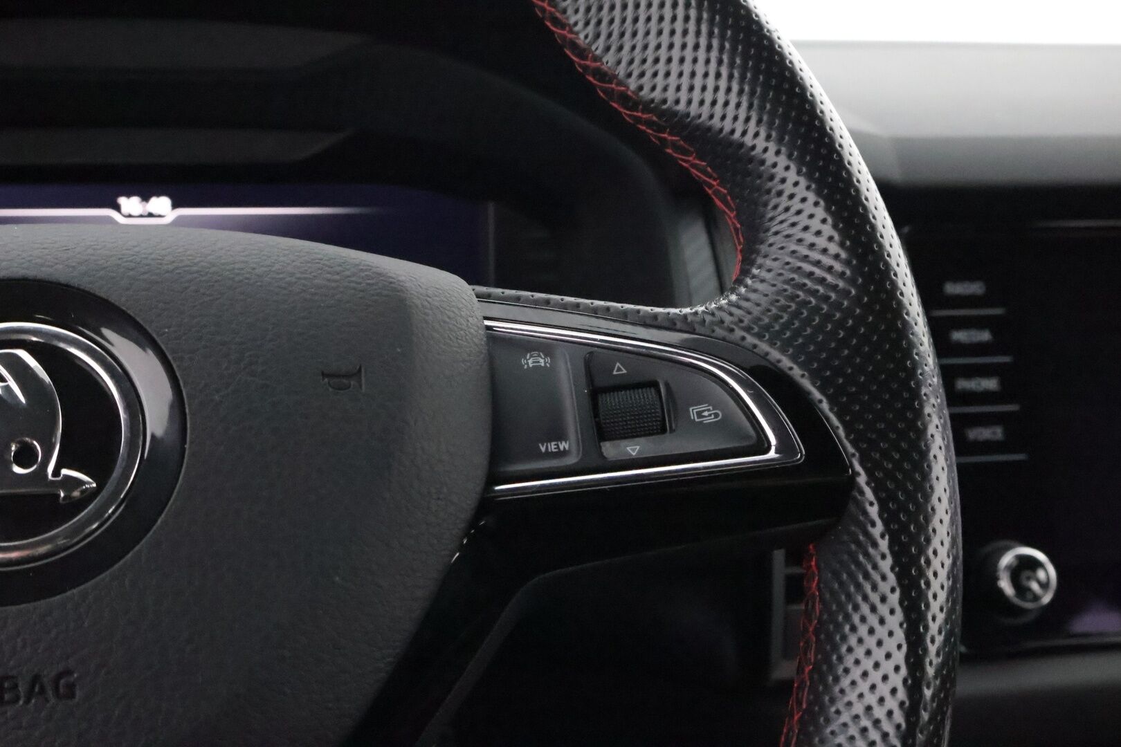 Skoda Kodiaq 2019 2,0 TDI 240 4x4 RS DSG Autom. * Webasto / ACC / Digimittari / Canton / Vetokoukku / Nahka-Alcantara / Peruutuskamera - Suomiauto / Supervarusteet / 7-Paikkainen! - HULLUT AVAJAISHULINAT KORKOTARJOUS 3,29 %