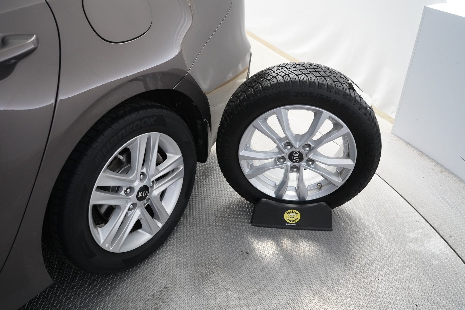 Kia Ceed 2020 1,4 T-GDI ISG 140hv EX SW DCT A/T EcoDynamics *Kamera / Puolinahat / Ratinlämmitys / Kahdet OEM vanteet* - Suomi-auto / 1.Om / Kahdet Kian vanteet / Merkkihuollot