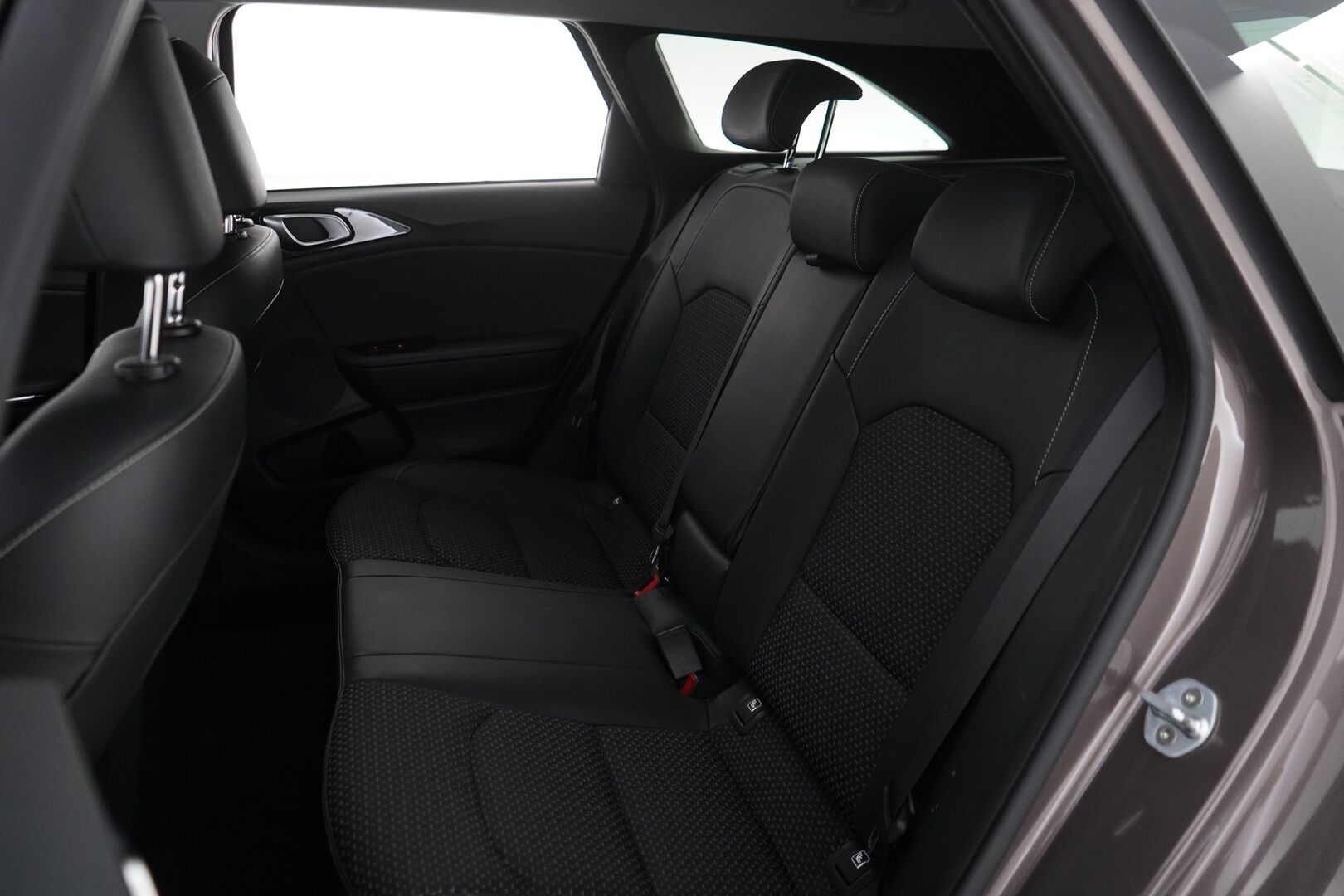 Kia Ceed 2020 1,4 T-GDI ISG 140hv EX SW DCT A/T EcoDynamics *Kamera / Puolinahat / Ratinlämmitys / Kahdet OEM vanteet* - Suomi-auto / 1.Om / Kahdet Kian vanteet / Merkkihuollot