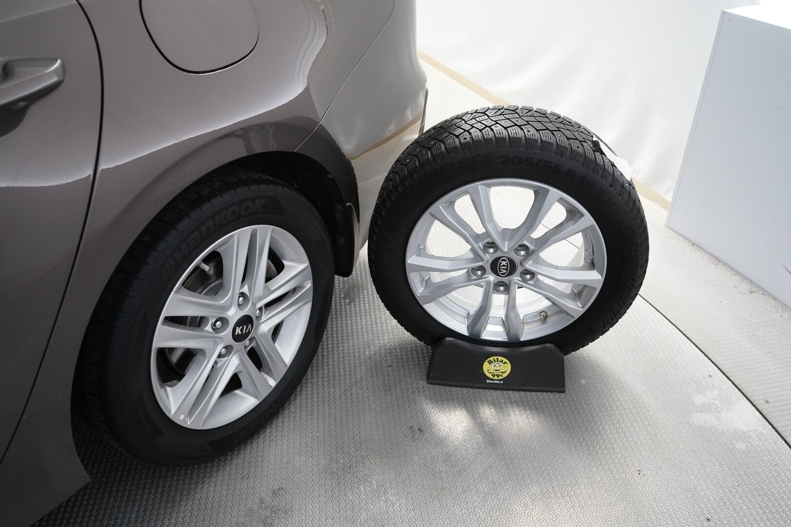 Kia Ceed 2020 1,4 T-GDI ISG 140hv EX SW DCT A/T EcoDynamics *Kamera / Puolinahat / Ratinlämmitys / Kahdet OEM vanteet* - Suomi-auto / 1.Om / Kahdet Kian vanteet / Merkkihuollot