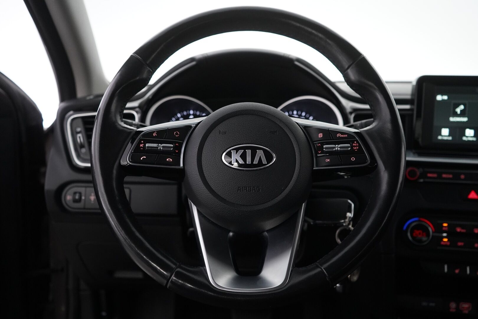 Kia Ceed 2020 1,4 T-GDI ISG 140hv EX SW DCT A/T EcoDynamics *Kamera / Puolinahat / Ratinlämmitys / Kahdet OEM vanteet* - Suomi-auto / 1.Om / Kahdet Kian vanteet / Merkkihuollot