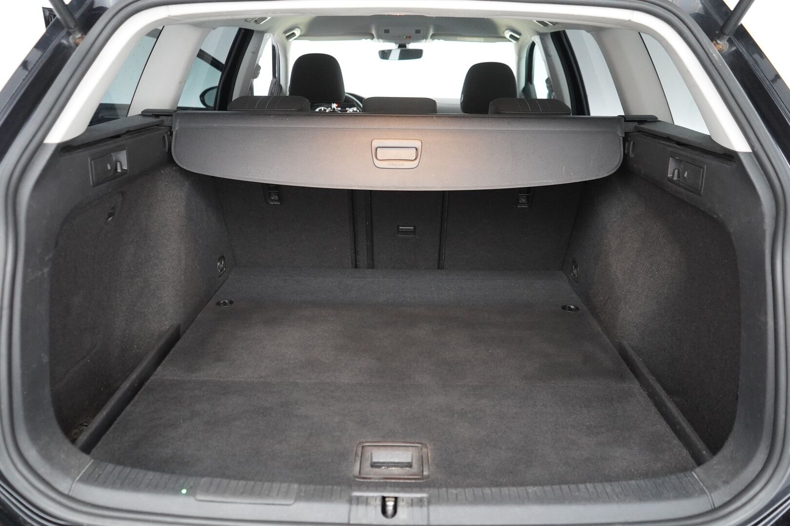 Volkswagen Golf 2019 Variant Alltrack 2,0 TDI SCR 110 kW (150 hv) 4MOTION DSG-automaatti - ACC | Webasto | Digimittaristo | Koukku | Peruutuskamera | Kahdet renkaat vanteineen | Viimeisin huolto 8/26