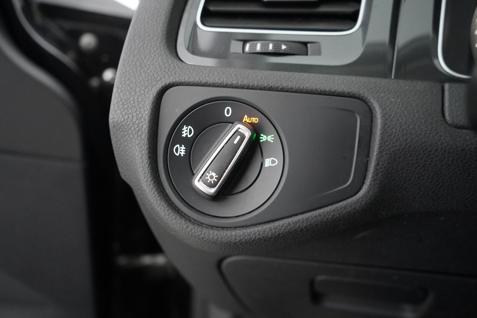 Volkswagen Golf 2019 Variant Alltrack 2,0 TDI SCR 110 kW (150 hv) 4MOTION DSG-automaatti - ACC | Webasto | Digimittaristo | Koukku | Peruutuskamera | Kahdet renkaat vanteineen | Viimeisin huolto 8/26