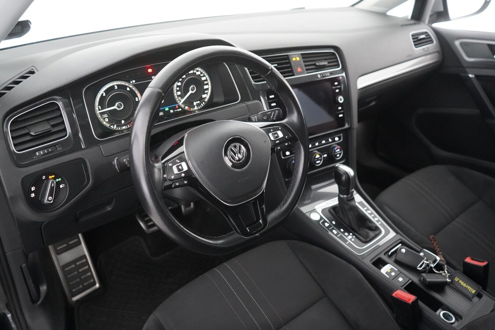 Volkswagen Golf 2019 Variant Alltrack 2,0 TDI SCR 110 kW (150 hv) 4MOTION DSG-automaatti - ACC | Webasto | Digimittaristo | Koukku | Peruutuskamera | Kahdet renkaat vanteineen | Viimeisin huolto 8/26