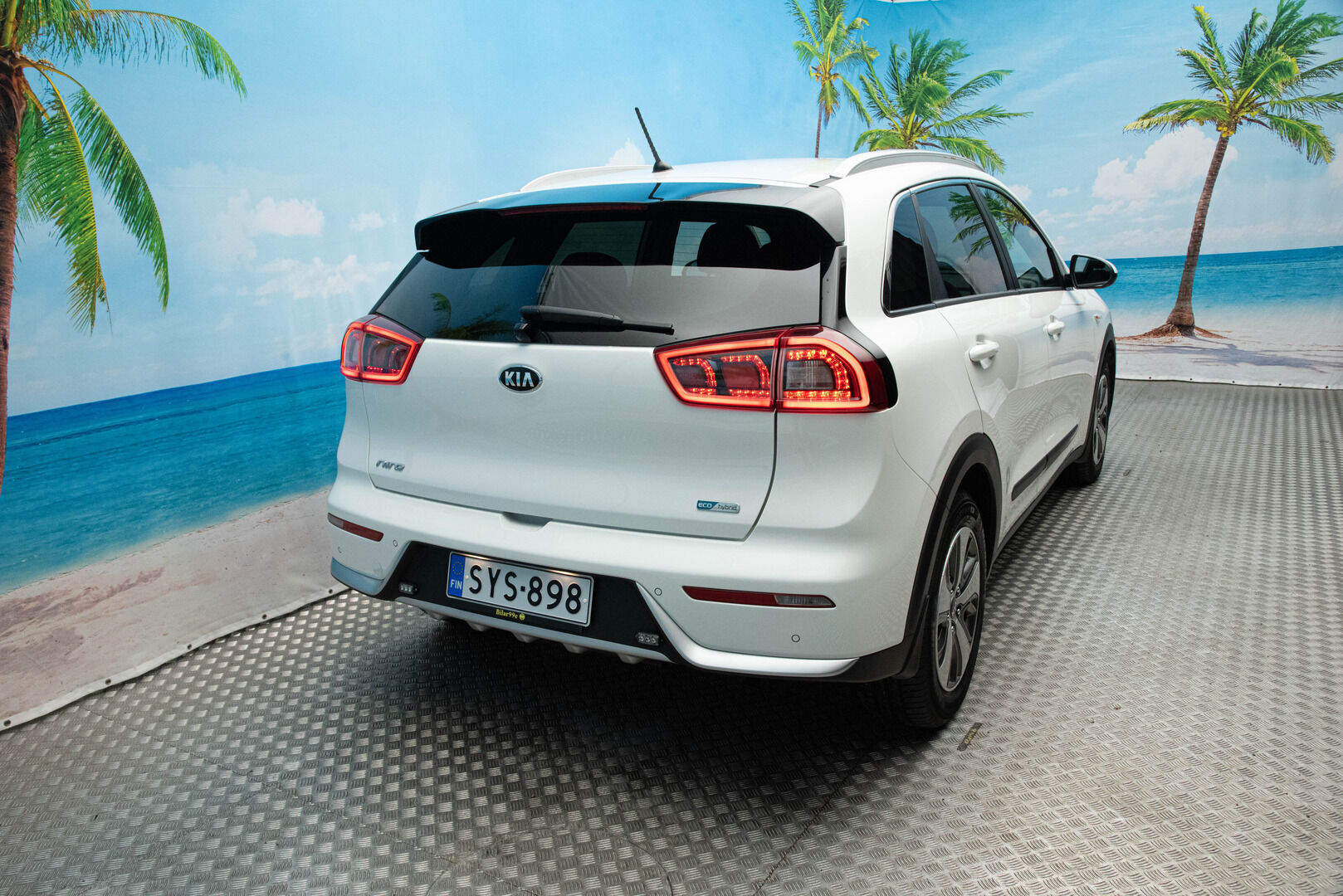 Kia Niro 2019 1,6 GDI Hybrid LX DCT | Peruutuskamera | Vakkari | Lohkolämmitin | Ratinlämmitin | - Suomi-auto | kahdet renkaat vanteineen