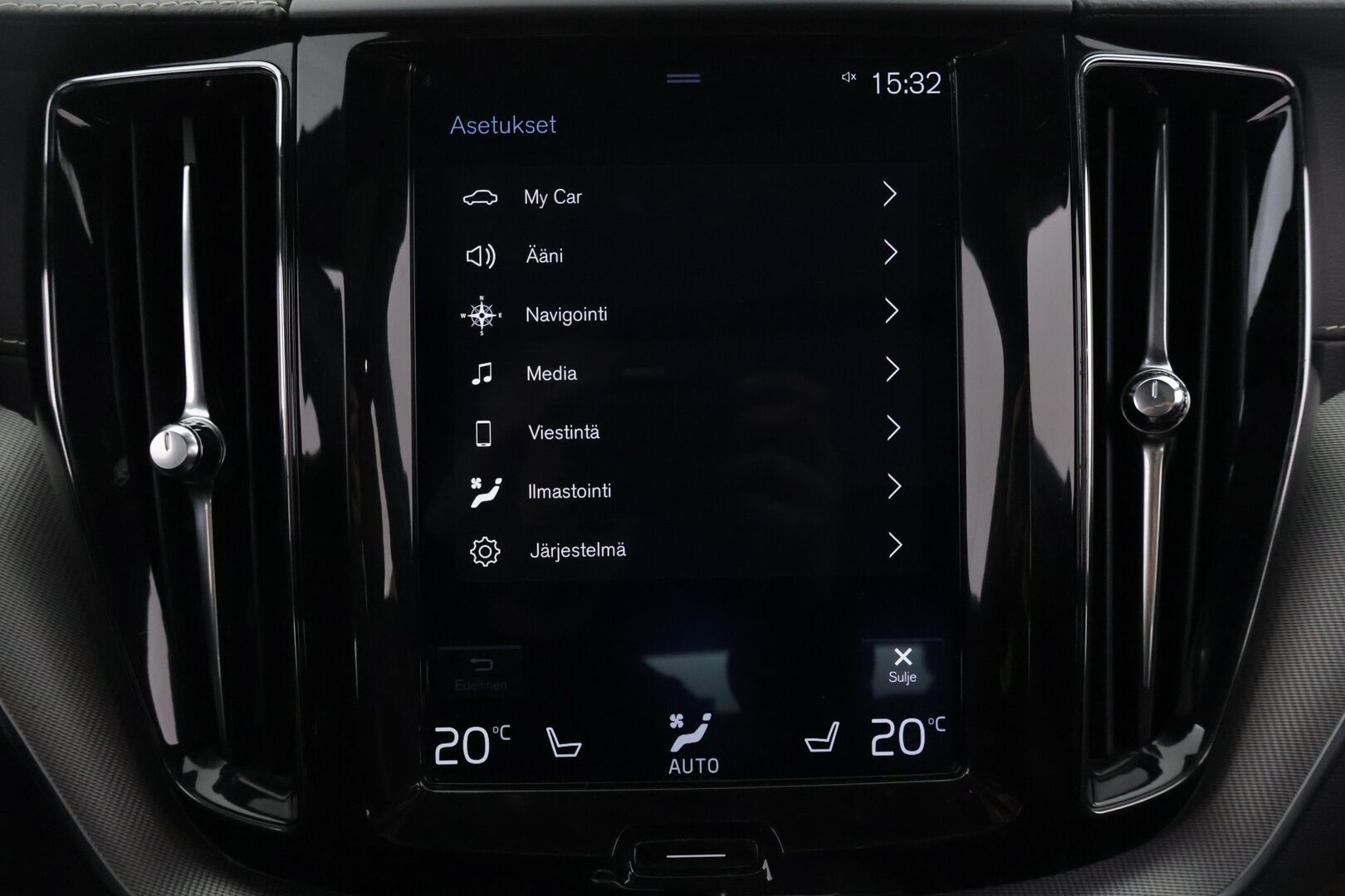Volvo XC60 2019 T8 AWD Business R-Design aut *Ilmajouset/ R-Design / Nahka-alcantara / Panoraama / Suomi-auto* - *Huippu siisti! / Merkkihuollettu / Suomi-auto*