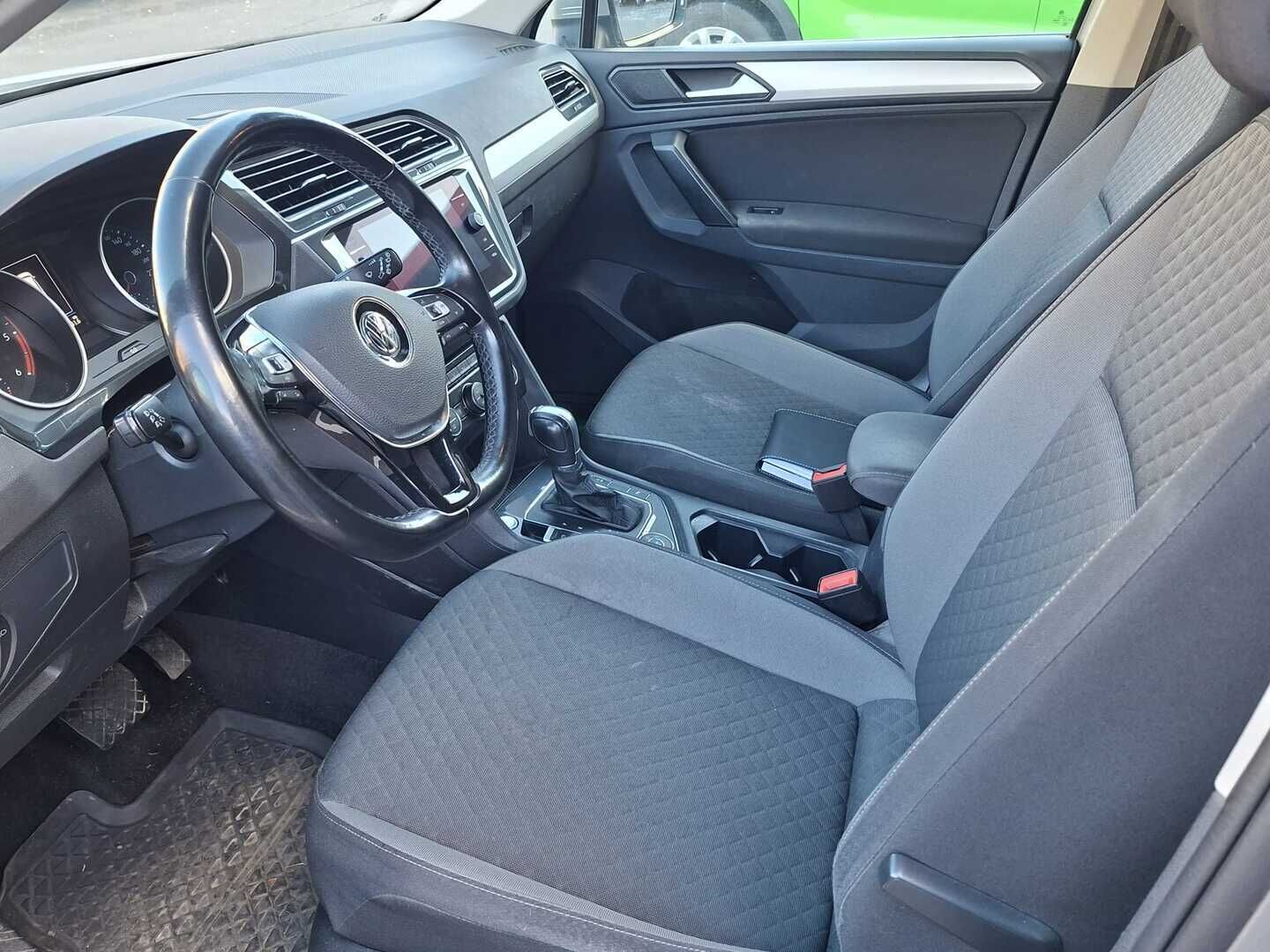 Volkswagen Tiguan 2019 Comfortline 2,0 TDI SCR 110 kW (150 hv) 4MOTION DSG-automaatti - Suomiauto | Webasto | ACC | Koukku | Navi | Tutkat | Hihna 01/26 | 