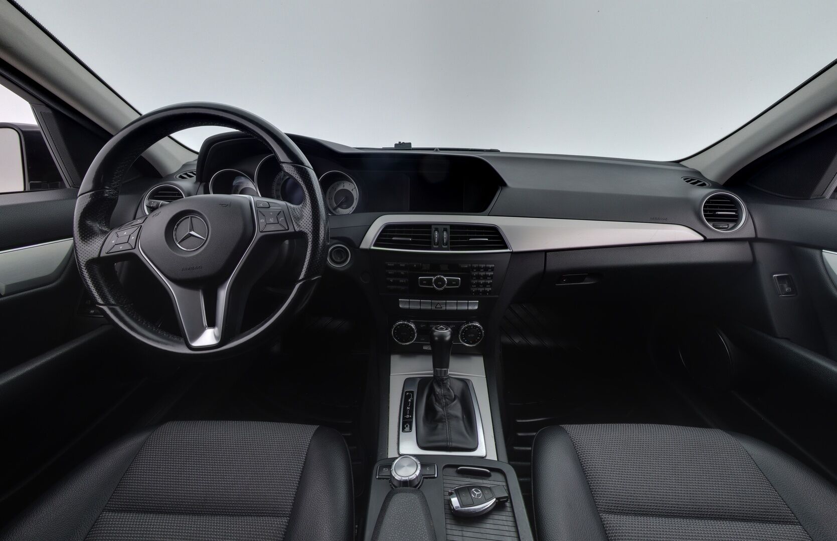 Mercedes-Benz C 2011 220 CDI BE T A * Puolinahat / Vakkari / Koukku / Juuri tullut! *