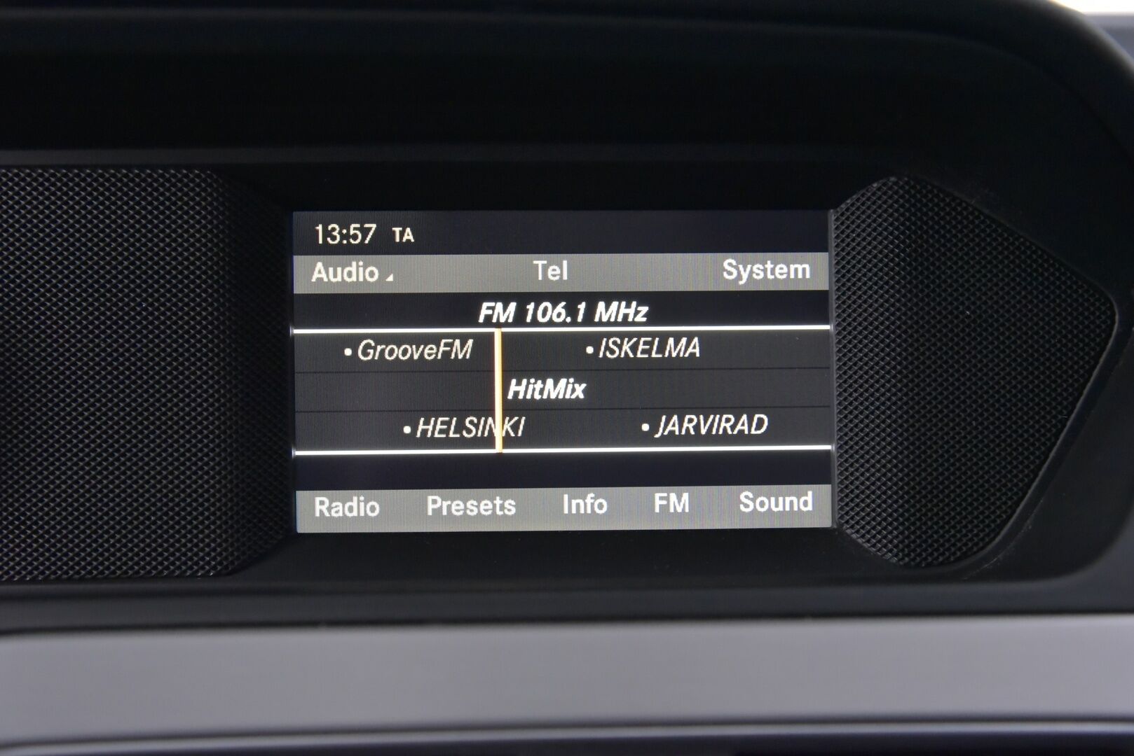 Mercedes-Benz C 2011 220 CDI BE T A * Puolinahat / Vakkari / Koukku / Juuri tullut! *