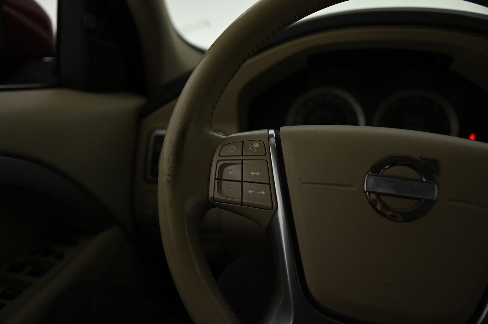 Volvo XC70 2009 2,4D Summum aut *Myydään vain huutokaupat.com*