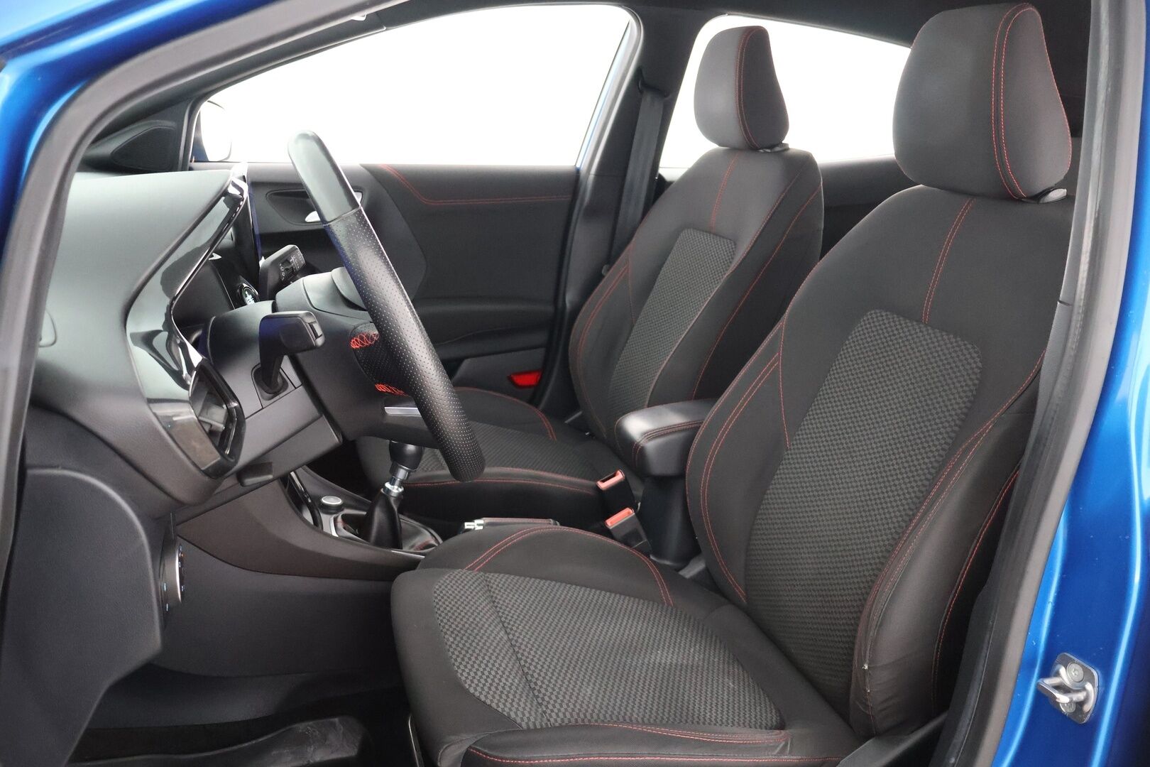 Ford Puma 2020 1,0 EcoBoost Hybrid (mHEV) 125hv M6 ST-Line 5-ovinen - Vetokoukku | LED | Lohkolämmitin | Suomi-auto | P-tutka 