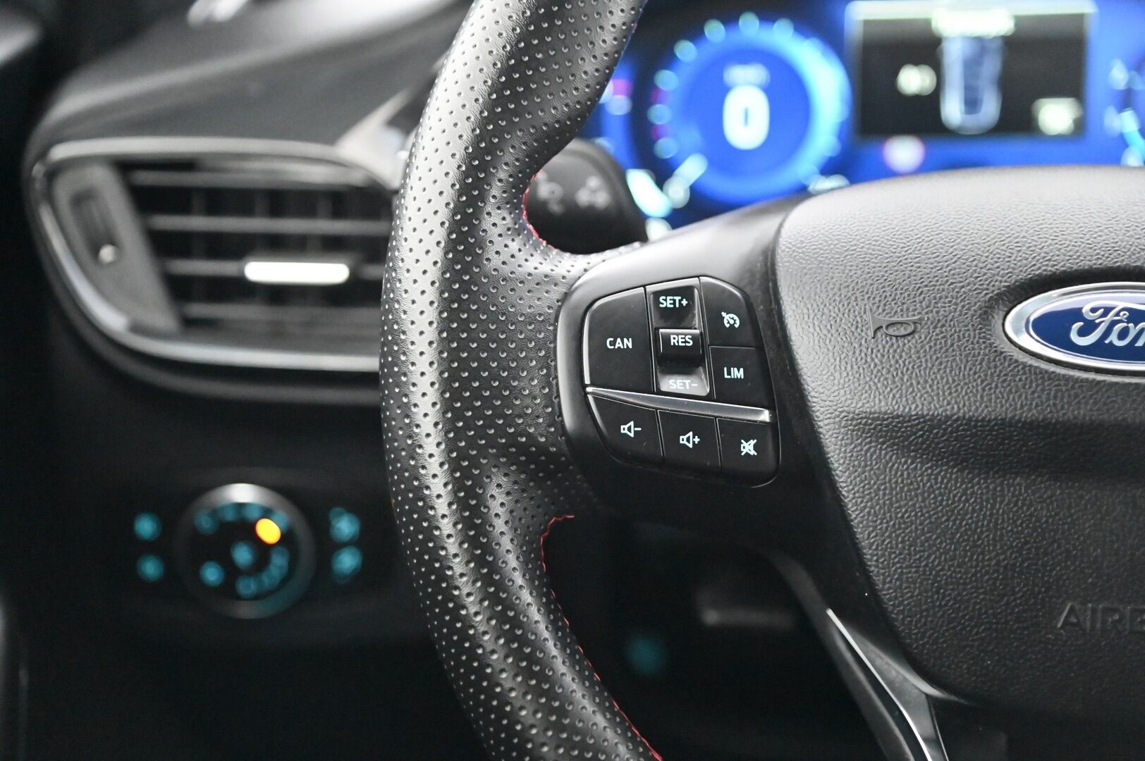 Ford Puma 2020 1,0 EcoBoost Hybrid (mHEV) 125hv M6 ST-Line *Vakkari / Ratinlämmitin /Navi / Tutkat*