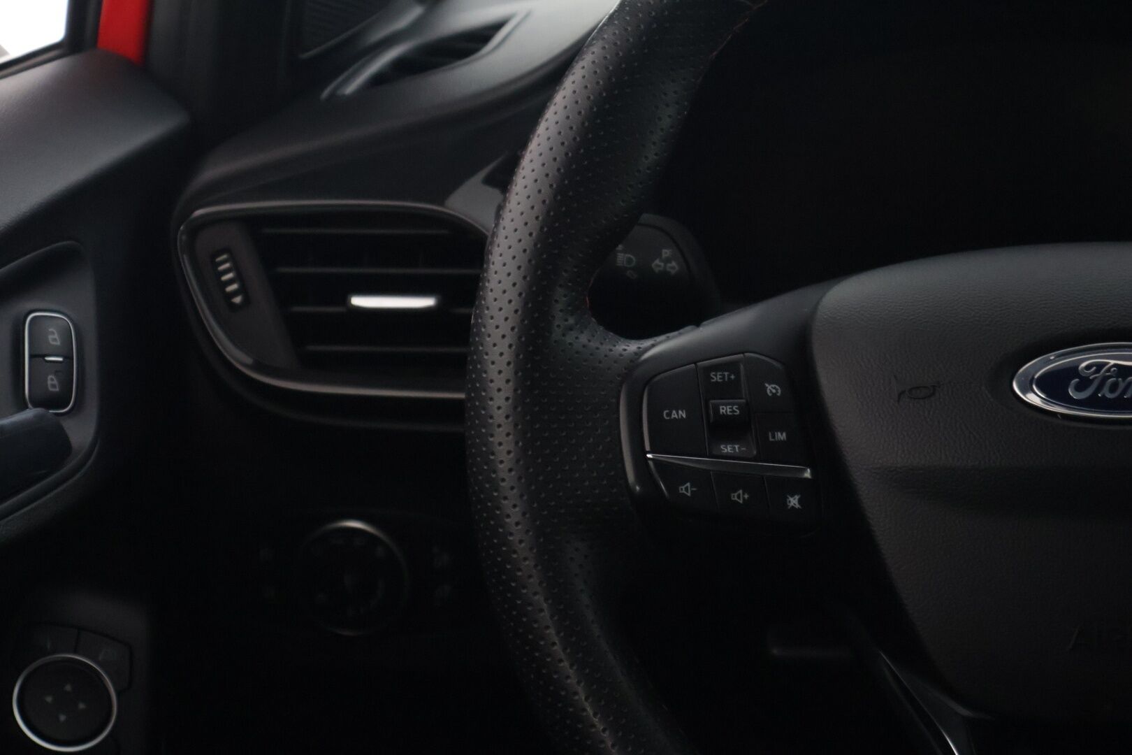 Ford Puma 2020 1,0 EcoBoost Hybrid (mHEV) 155hv M6 ST-Line *Suomiauto / Lämm. tuulilasi / Tutkat takana / Bluetooth / Vakkari * - Tehokkaampi 155hv malli! / Viimeisin huolto 3/2026 / 2x renkaat - HULLUT AVAJAISHULINAT KORKOTARJOUS 3,29 %