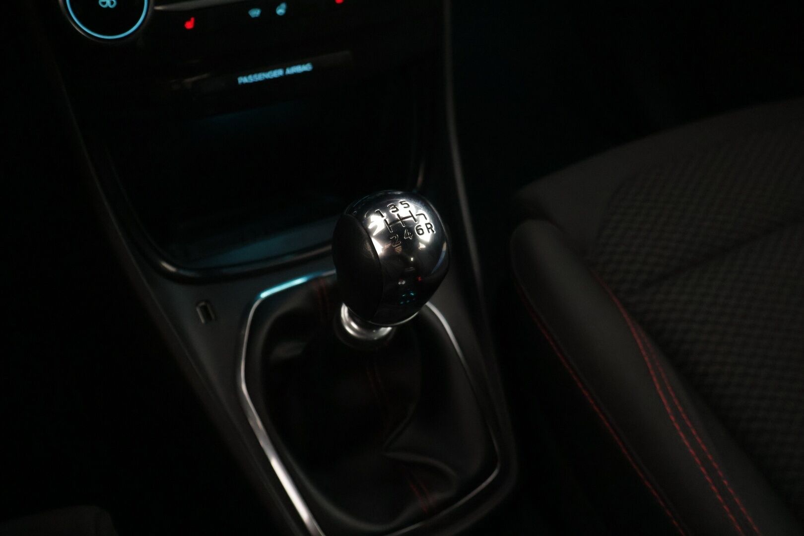 Ford Puma 2020 1,0 EcoBoost Hybrid (mHEV) 155hv M6 ST-Line *Suomiauto / Lämm. tuulilasi / Tutkat takana / Bluetooth / Vakkari * - Tehokkaampi 155hv malli! / Viimeisin huolto 3/2026 / 2x renkaat - HULLUT AVAJAISHULINAT KORKOTARJOUS 3,29 %