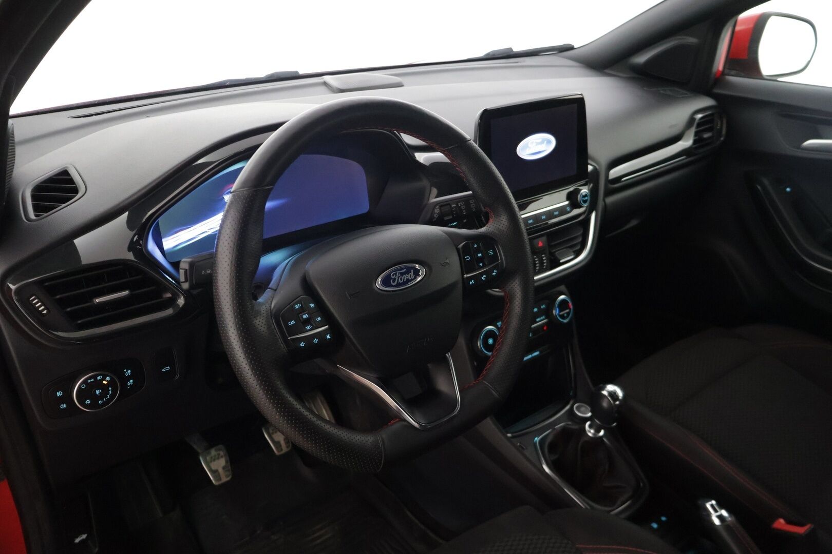 Ford Puma 2020 1,0 EcoBoost Hybrid (mHEV) 155hv M6 ST-Line *Suomiauto / Lämm. tuulilasi / Tutkat takana / Bluetooth / Vakkari * - Tehokkaampi 155hv malli! / Viimeisin huolto 3/2026 / 2x renkaat - HULLUT AVAJAISHULINAT KORKOTARJOUS 3,29 %