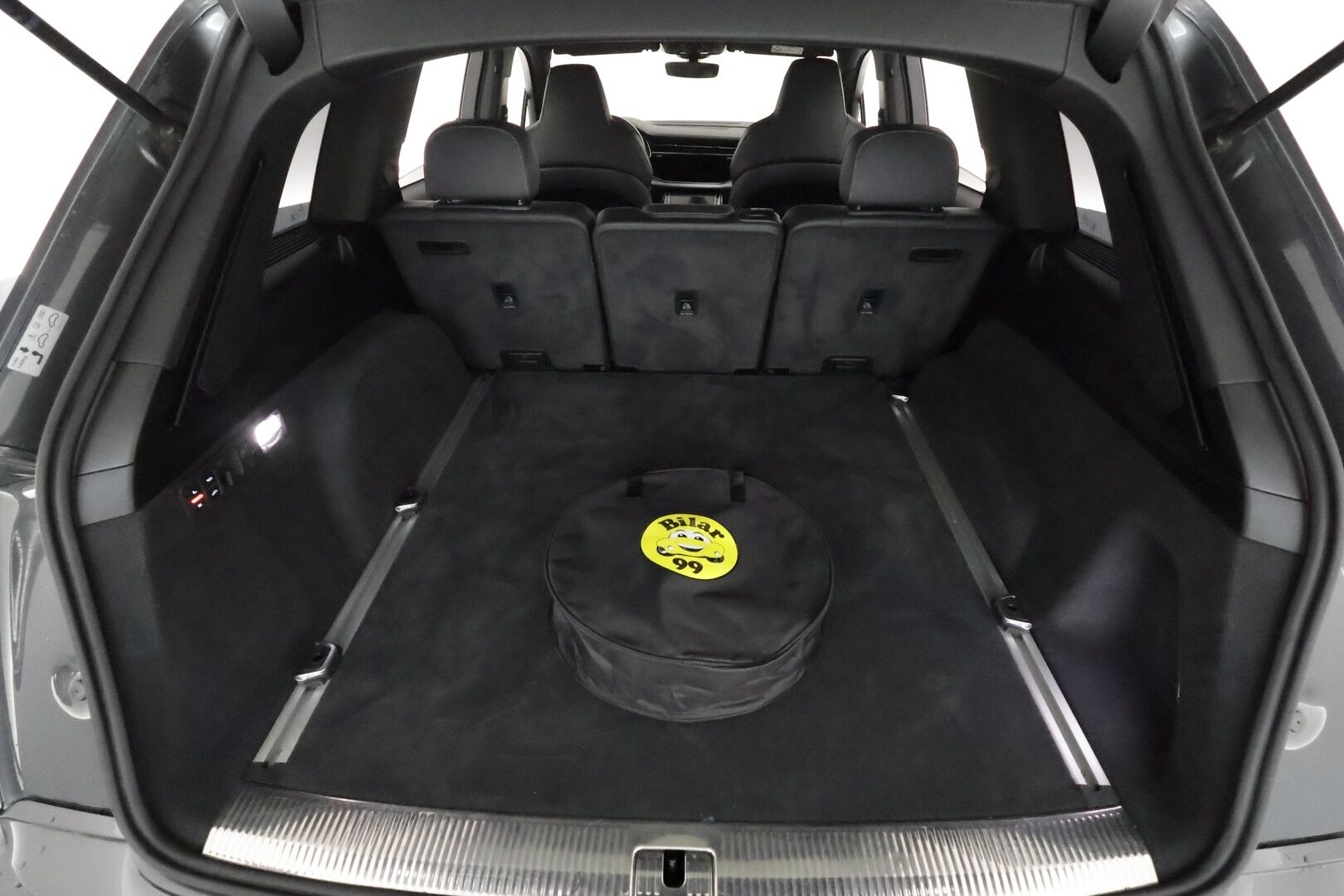 Audi Q7 2020 Business S line 60 TFSI e quattro tiptronic **HUD / Bose / Imuovet / HD matrix / Adapt.vakkari / Timanttinahat / Koukku** - 2,99 % KORKOTARJOUS TÄHÄN AUTOON - Black Optic - paketti / Ilma-alusta / Night vision / 360 Kamera / Apple&Android / Keyless 