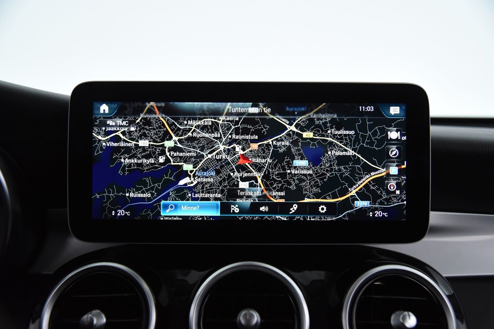 Mercedes-Benz GLC 2020 300 e 4MATIC A Business EQ Power / HUD / Muistipenkit / Vetokoukku / P-kamera / Ratinlämmitin - 3,99 % KORKOTARJOUS TÄHÄN AUTOON 28.9. ASTI! - 1-om Suomi-auto / Tarkka huoltohistoria / Huippu varusteilla! 