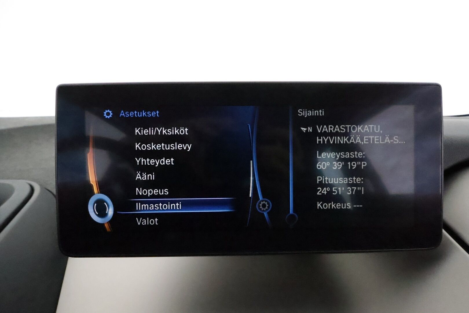 BMW i3 2017 94Ah REX **H&K / Vakkari / Kahdet renkaat / TULOSSA