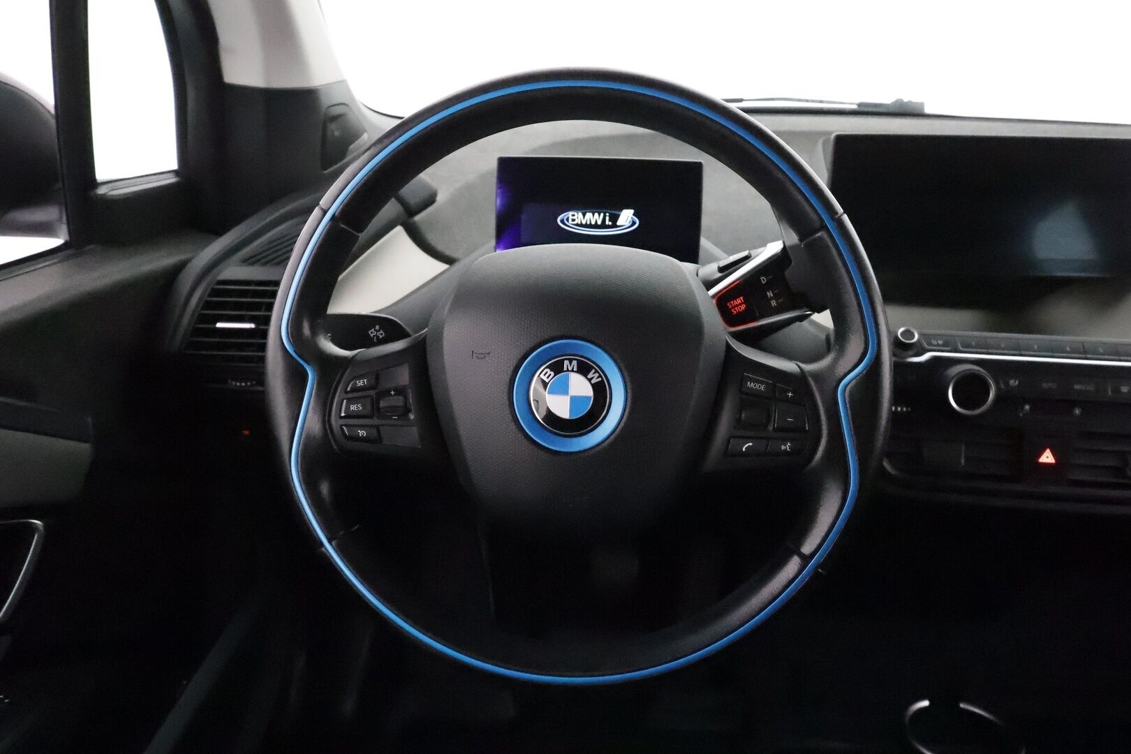 BMW i3 2017 94Ah REX **H&K / Vakkari / Kahdet renkaat / TULOSSA