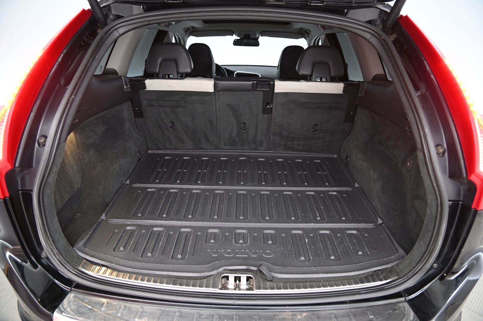 Volvo XC60 2014 D4 AWD Summum aut * Panorama / Keyless / Webasto / P.tutkat / Vaaleat nahat * -  2 Aluvanteet / Muistipenkki kuskille / Penkinlämmittimet takana