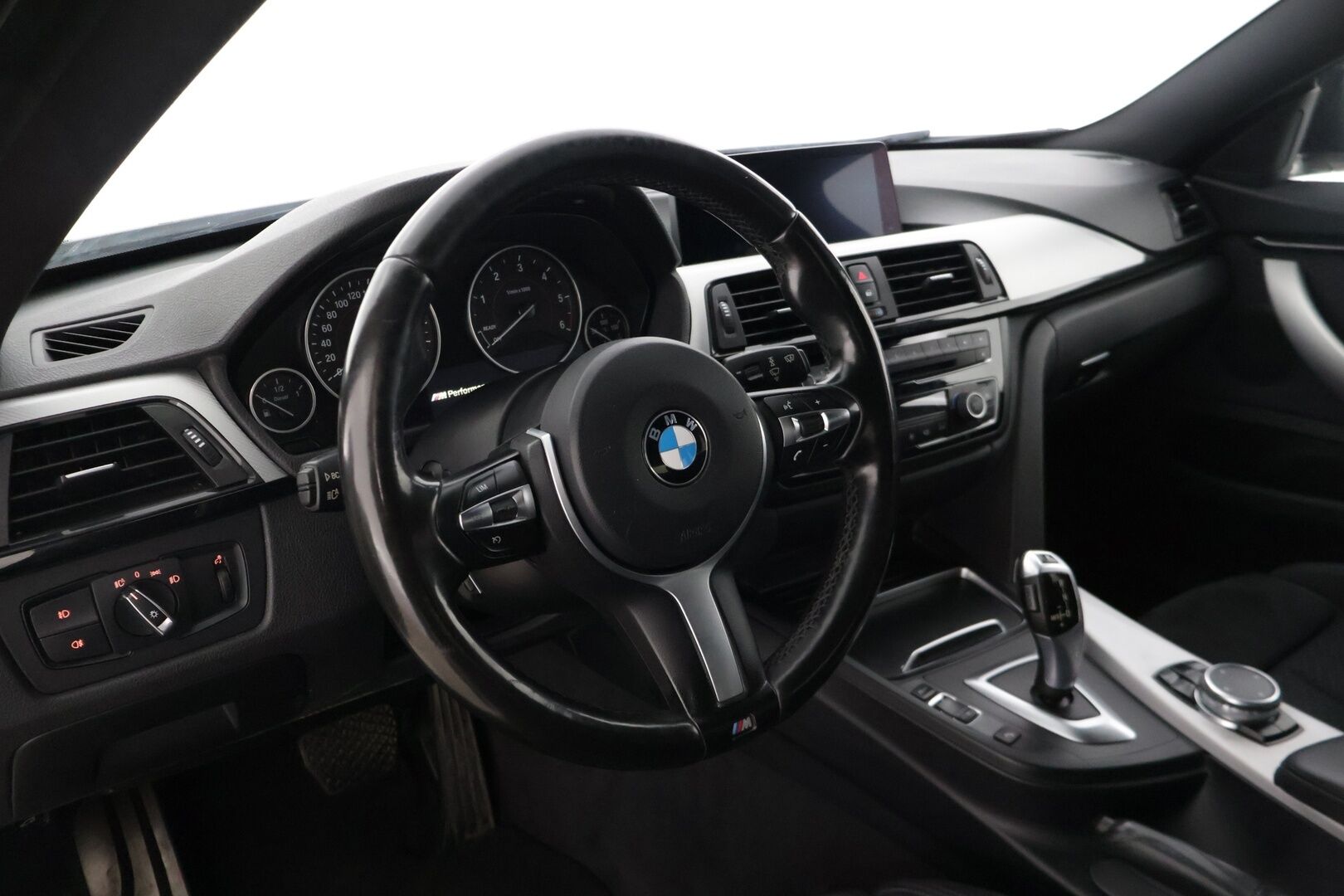 BMW 420 2016 420d xDrive Sedan (AA) 4ov 2,0 A * / M-Sport / Vetokoukku / Vakkari / Kamera / Sähkökontti / Shadowline / Hifit / - Hyvällä pidolla sekä huoltohistorialla ollut tehtaan M-sport! Taittuva vetokoukku! Juuri katsastettu!