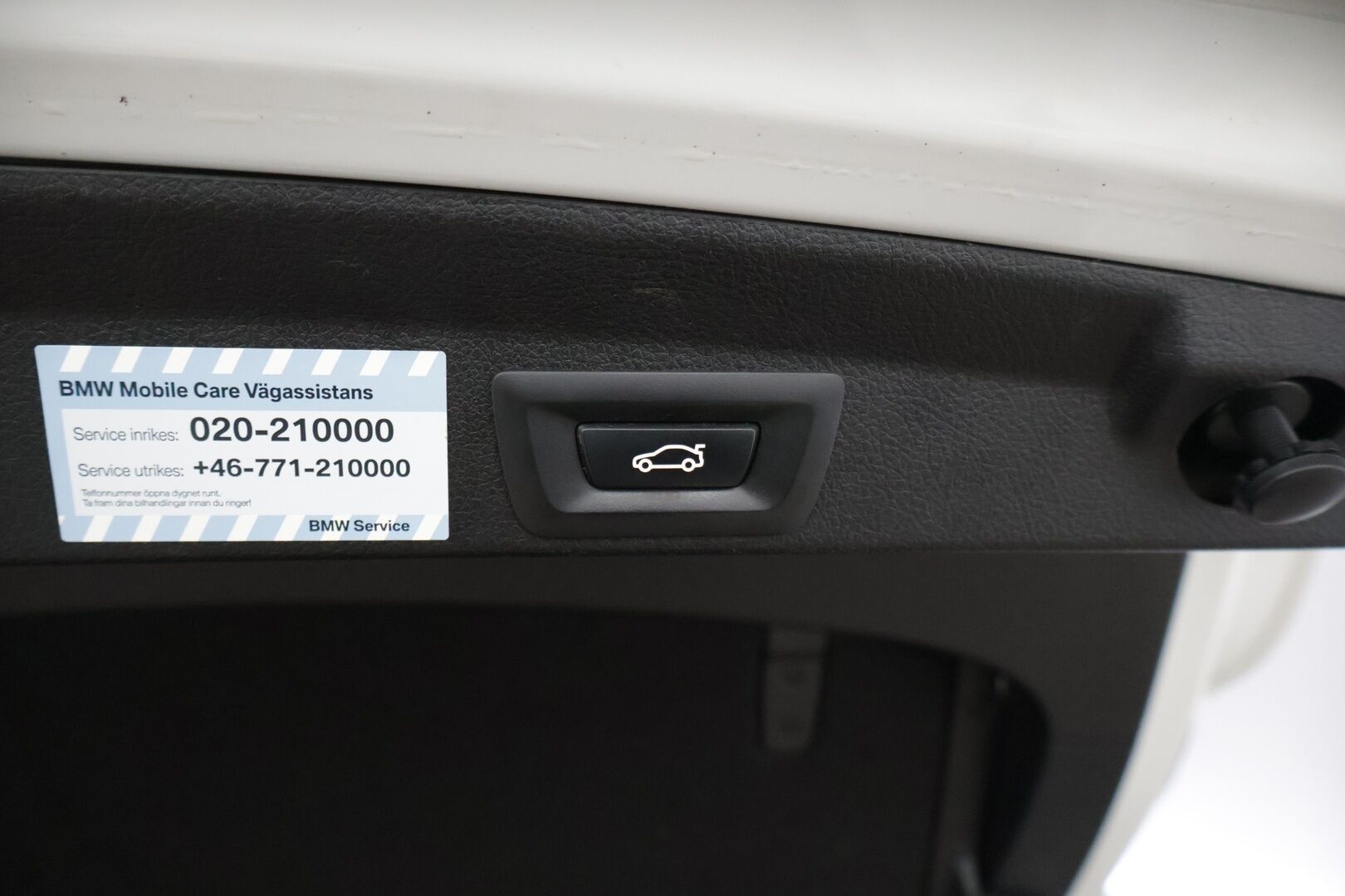 BMW 420 2016 420d xDrive Sedan (AA) 4ov 2,0 A * / M-Sport / Vetokoukku / Vakkari / Kamera / Sähkökontti / Shadowline / Hifit / - Hyvällä pidolla sekä huoltohistorialla ollut tehtaan M-sport! Taittuva vetokoukku! Juuri katsastettu!
