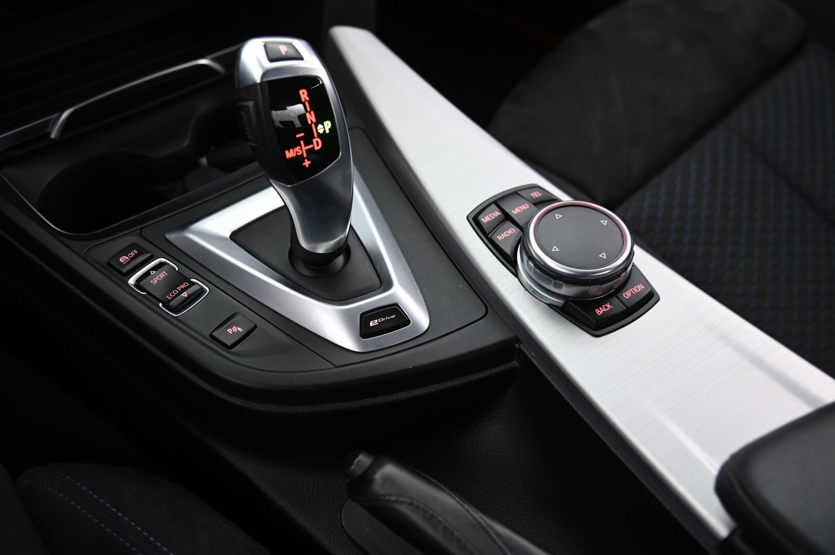 BMW 330 2016 F30 Sedan 330e A Business M-Sport*Adapt.vakkari / Hifit / Proff.navi / LED* - *2x renkaat&vanteet!*