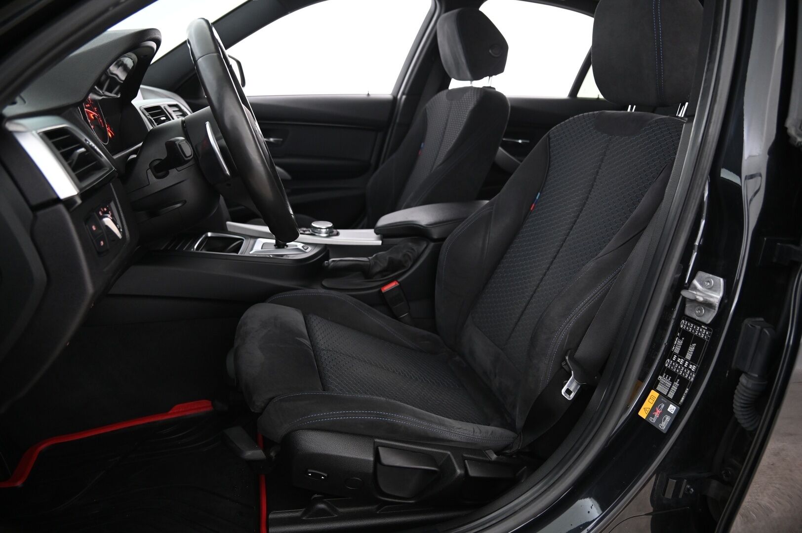 BMW 330 2016 F30 Sedan 330e A Business M-Sport*Adapt.vakkari / Hifit / Proff.navi / LED* - *2x renkaat&vanteet!*