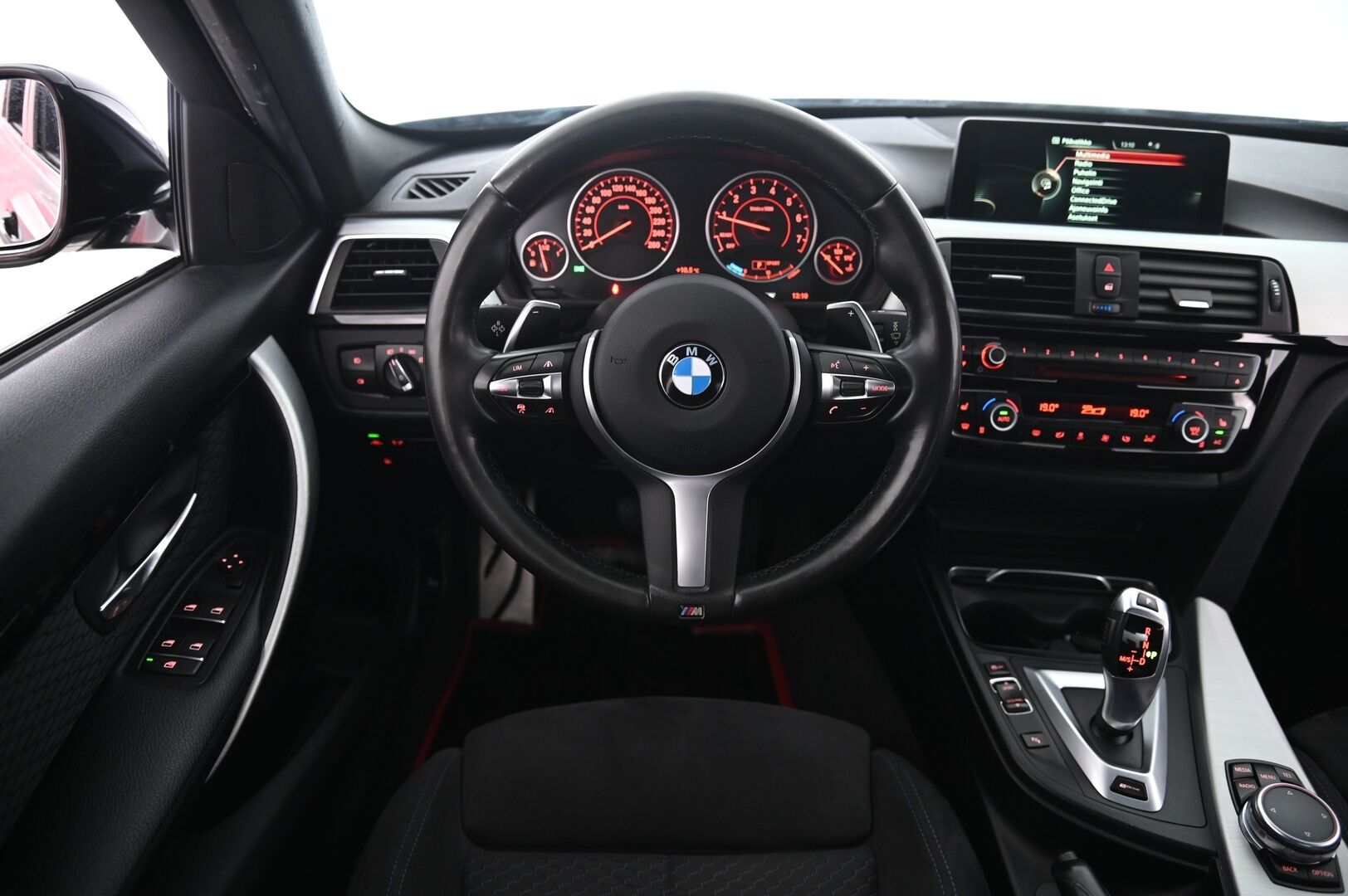 BMW 330 2016 F30 Sedan 330e A Business M-Sport*Adapt.vakkari / Hifit / Proff.navi / LED* - *2x renkaat&vanteet!*