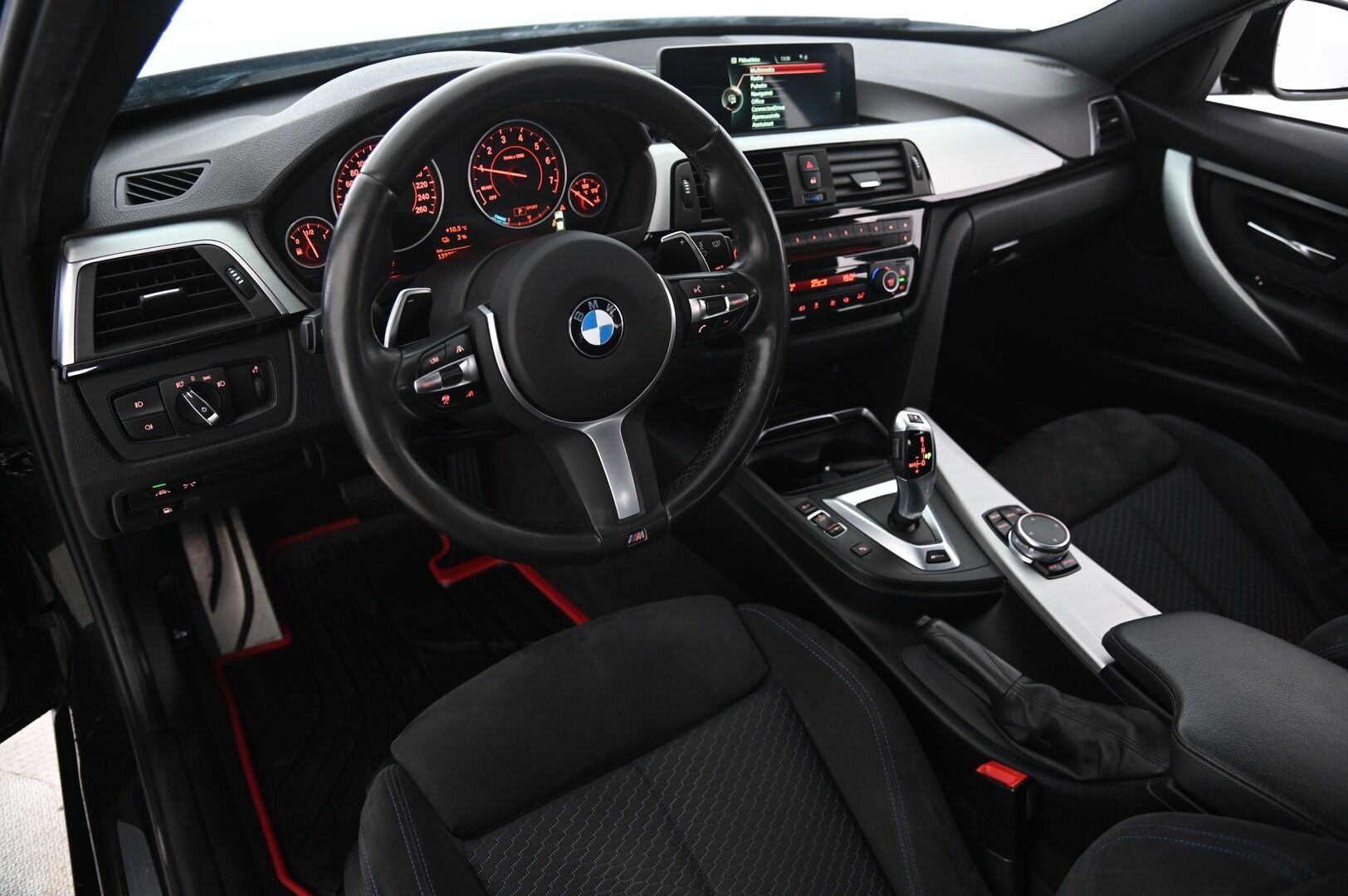 BMW 330 2016 F30 Sedan 330e A Business M-Sport*Adapt.vakkari / Hifit / Proff.navi / LED* - *2x renkaat&vanteet!*