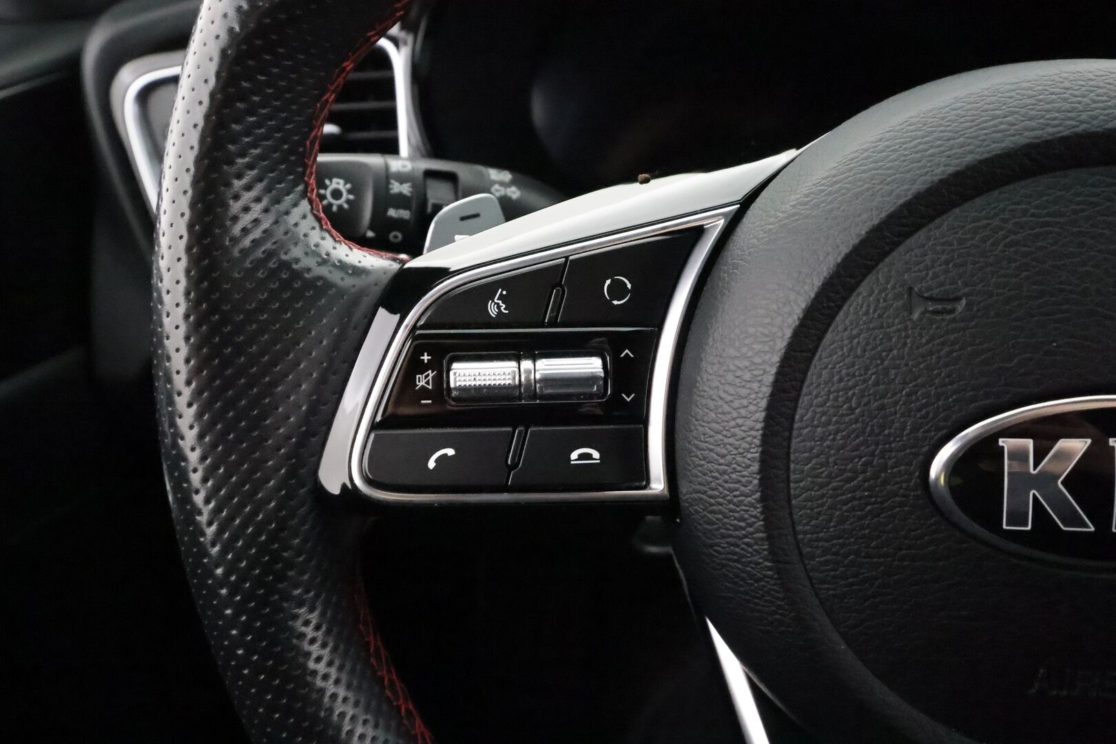 Kia ProCeed 2021 1,6 T-GDI ISG 204hv GT Business Premium SB DCT A/T - | ACC | Muistipenkki | JBL | Nahka-alcantara | P.kamera | LFA | BSM | Navi | Keyless | Sähk. takaluukku | Lämm. ratti | Lämm. tuulilasi | 2x renkaat aluin | 
