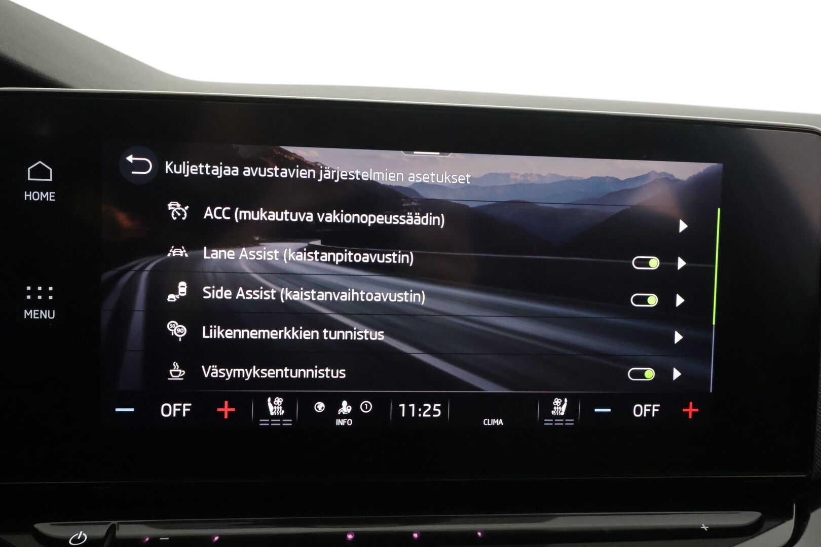 Skoda Octavia 2021 Combi 1,4 TSI PHEV Style iV DSG Autom. - | ACC | Webasto | Ilm. sähkönahat muistilla ja hieronnalla | Matrix | P.kamera | Travel Assist | Side Assist | Keyless | 1-om suomiauto | Merkkihuollettu |