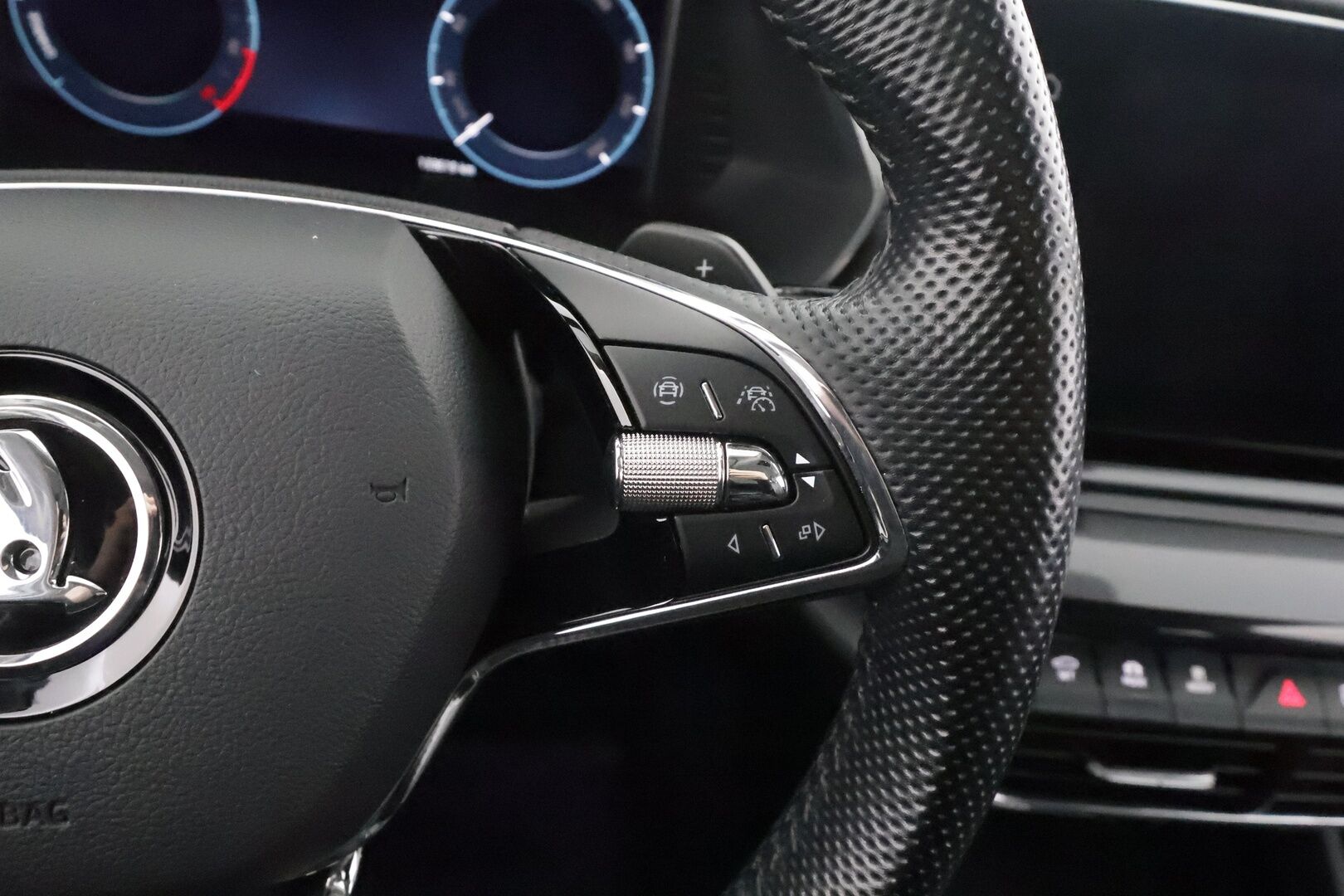 Skoda Octavia 2021 Combi 1,4 TSI PHEV Style iV DSG Autom. - | ACC | Webasto | Ilm. sähkönahat muistilla ja hieronnalla | Matrix | P.kamera | Travel Assist | Side Assist | Keyless | 1-om suomiauto | Merkkihuollettu |