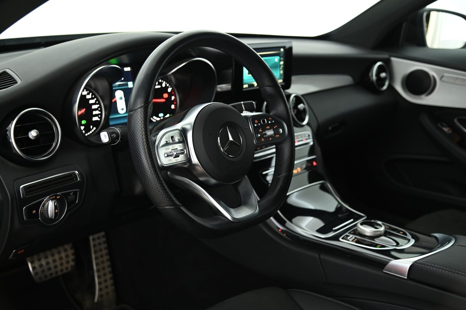 Mercedes-Benz C 2021 200 4MATIC Coupé A AMG *Suomi-auto / P.Kamera / Lohko / LED High Perfomance / CarPlay* - Sporttipenkit / Kahdet renkaat ja vanteet