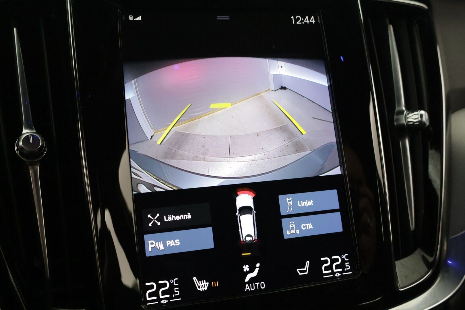 Volvo V60 2021 T8 TwE AWD Business R-Design aut ** ACC / Webasto / Bowers & Wilkins / BLIS / Digimittaristo / P-Kamera / LED / Muistipenkit* - 1.Om / Suomi-auto / Merkkihuollettu / 2 renkaat / Penkinlämmittimet edessä ja takana* - HULLUT JOULUT KORKOTARJOUS 2,49% 