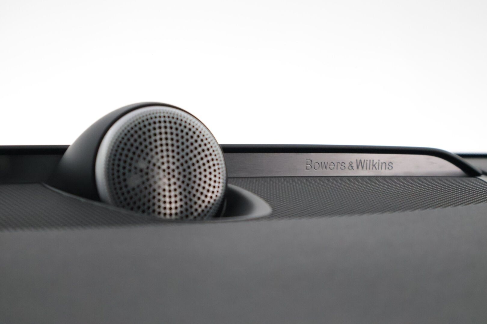 Volvo V60 2021 T8 TwE AWD Business R-Design aut ** ACC / Webasto / Bowers & Wilkins / BLIS / Digimittaristo / P-Kamera / LED / Muistipenkit* - 1.Om / Suomi-auto / Merkkihuollettu / 2 renkaat / Penkinlämmittimet edessä ja takana* - HULLUT JOULUT KORKOTARJOUS 2,49% 