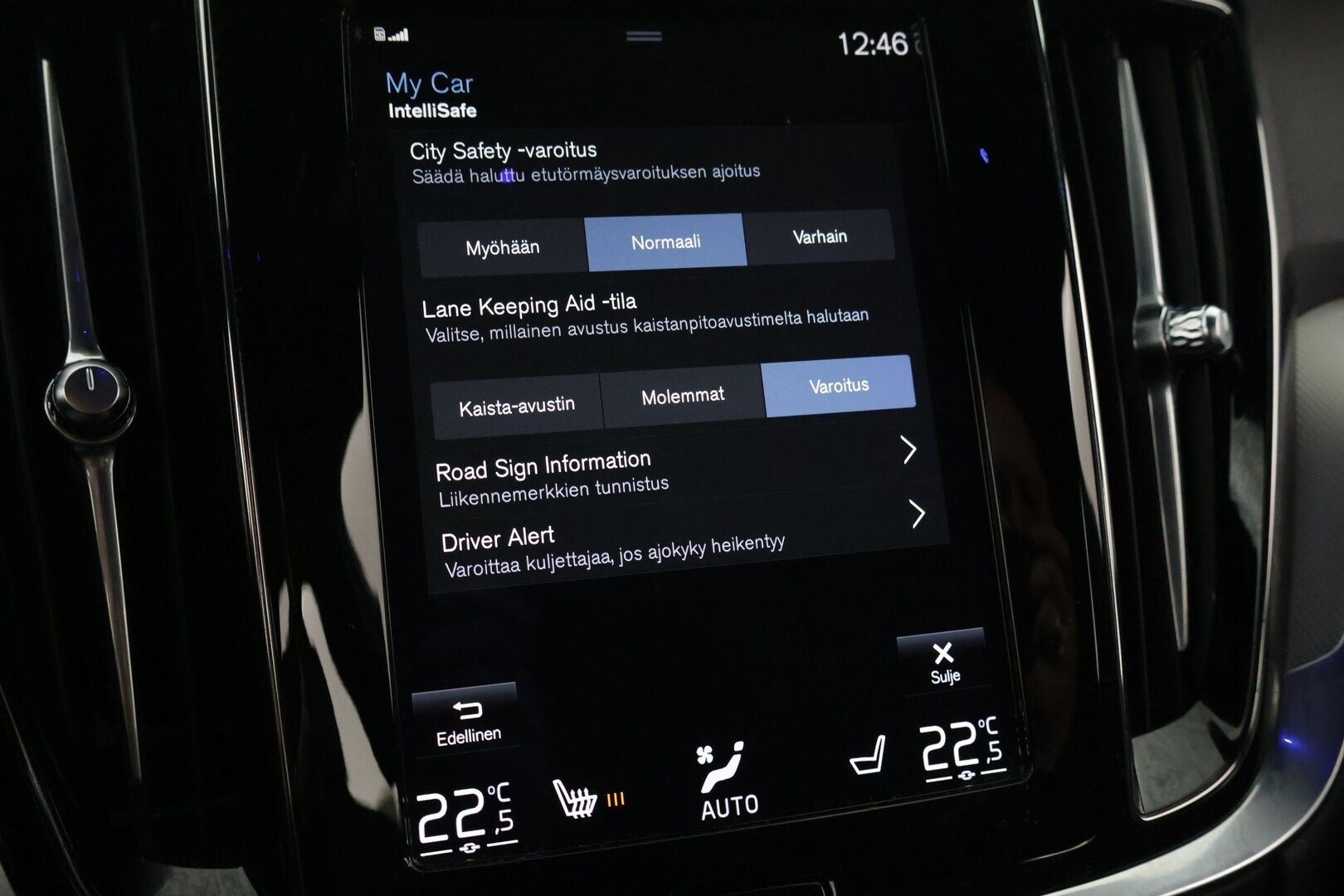 Volvo V60 2021 T8 TwE AWD Business R-Design aut ** ACC / Webasto / Bowers & Wilkins / BLIS / Digimittaristo / P-Kamera / LED / Muistipenkit* - 1.Om / Suomi-auto / Merkkihuollettu / 2 renkaat / Penkinlämmittimet edessä ja takana* - HULLUT JOULUT KORKOTARJOUS 2,49% 