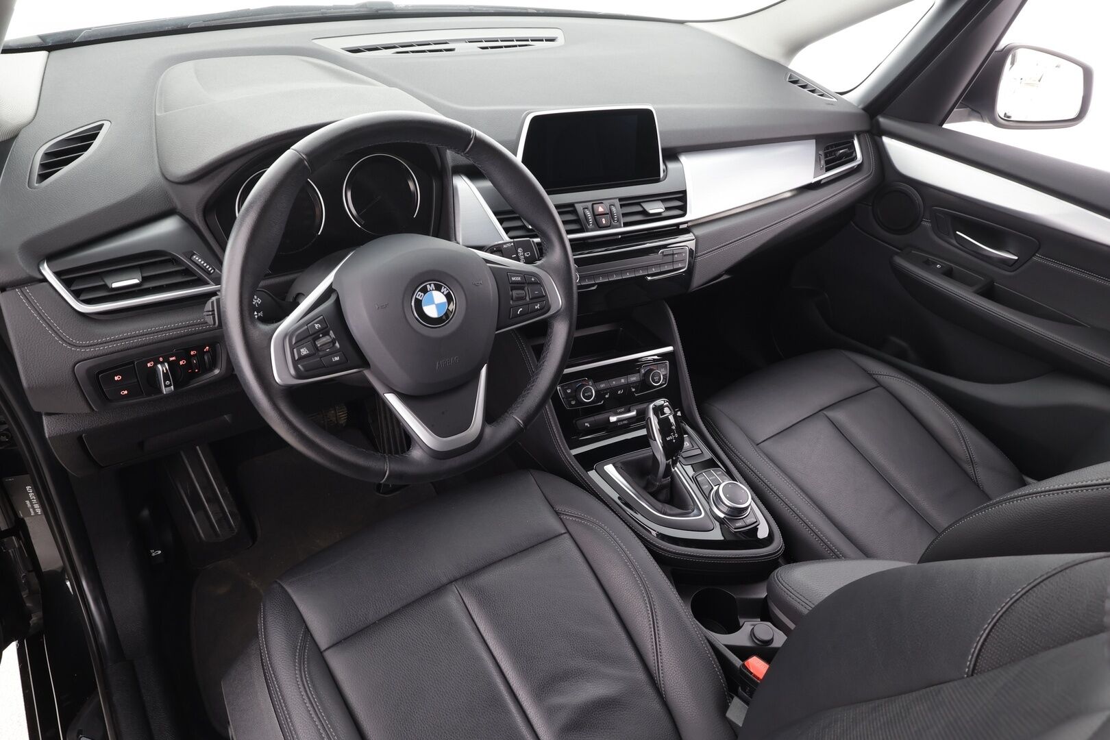 BMW 218 2022 F46 Gran Tourer 218i A Business Luxury 7-P - | Sisätilanlämmitin | LED | P.Kamera | Vakkari | Nahkaverhoilu | Comfort Access |