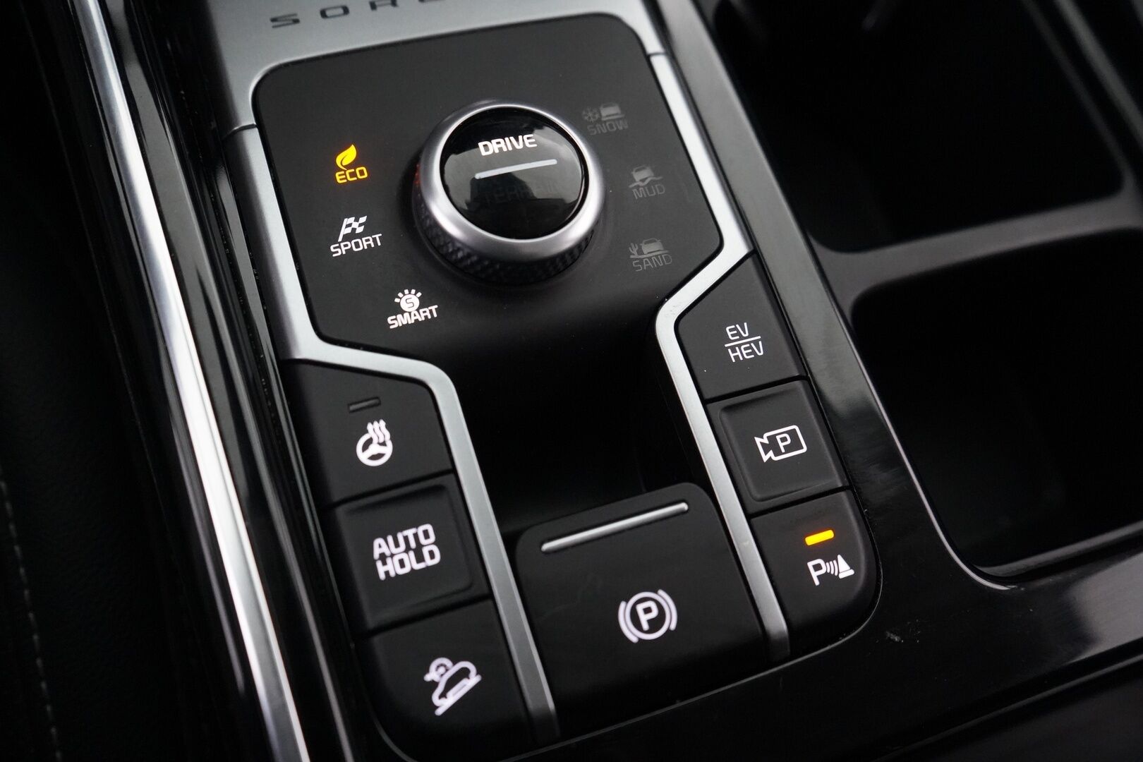 Kia Sorento 2021 1,6 T-GDI AWD Plug-in Hybrid Platinum - Webasto | Nahat | ACC | 360° Kamera | BOSE | Ambient | Suomi-auto | Kahdet renkaat OEM vanteilla | Viimeisin huolto 114tkm | Molemmat laturit