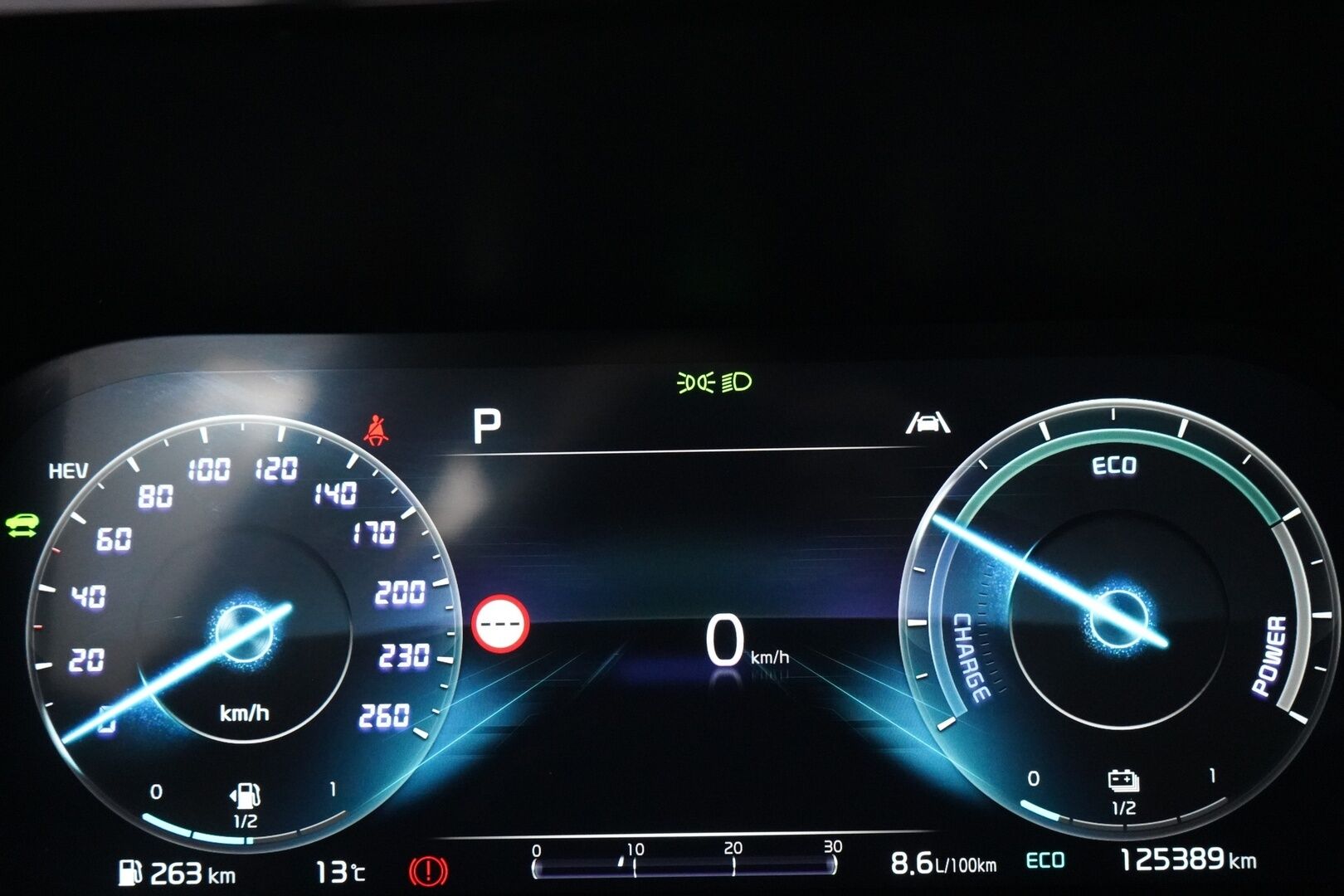 Kia Sorento 2021 1,6 T-GDI AWD Plug-in Hybrid Platinum - Webasto | Nahat | ACC | 360° Kamera | BOSE | Ambient | Suomi-auto | Kahdet renkaat OEM vanteilla | Viimeisin huolto 114tkm | Molemmat laturit