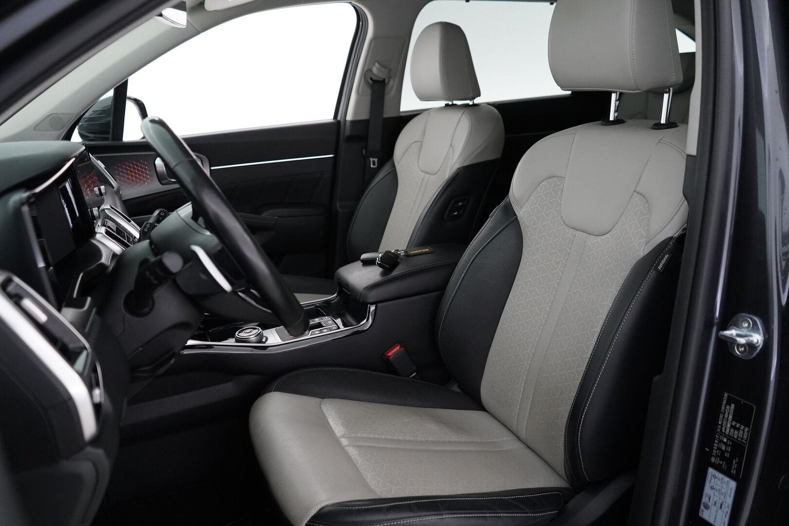 Kia Sorento 2021 1,6 T-GDI AWD Plug-in Hybrid Platinum - Webasto | Nahat | ACC | 360° Kamera | BOSE | Ambient | Suomi-auto | Kahdet renkaat OEM vanteilla | Viimeisin huolto 114tkm | Molemmat laturit