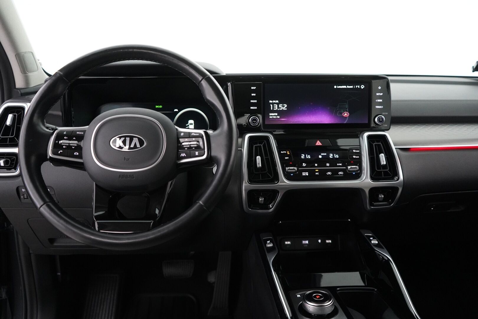 Kia Sorento 2021 1,6 T-GDI AWD Plug-in Hybrid Platinum - Webasto | Nahat | ACC | 360° Kamera | BOSE | Ambient | Suomi-auto | Kahdet renkaat OEM vanteilla | Viimeisin huolto 114tkm | Molemmat laturit
