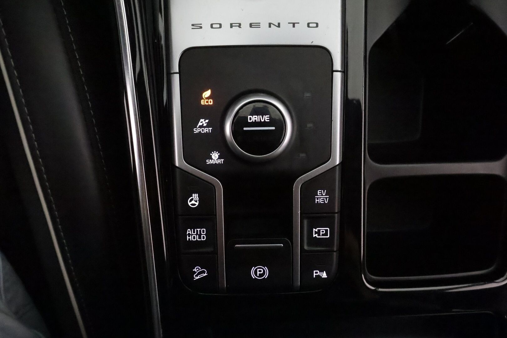 Kia Sorento 2021 1,6 T-GDI Plug-in Hybrid AWD Business Luxury AT 5P ** HUD / 360° / Adapt.Vakkari / Koukku / Bose / Muistipenkki ** - 3,99 % KORKOTARJOUS TÄHÄN AUTOON - Suomi-auto / 2x Renkaat / Akku Kuntotarkistettu!
