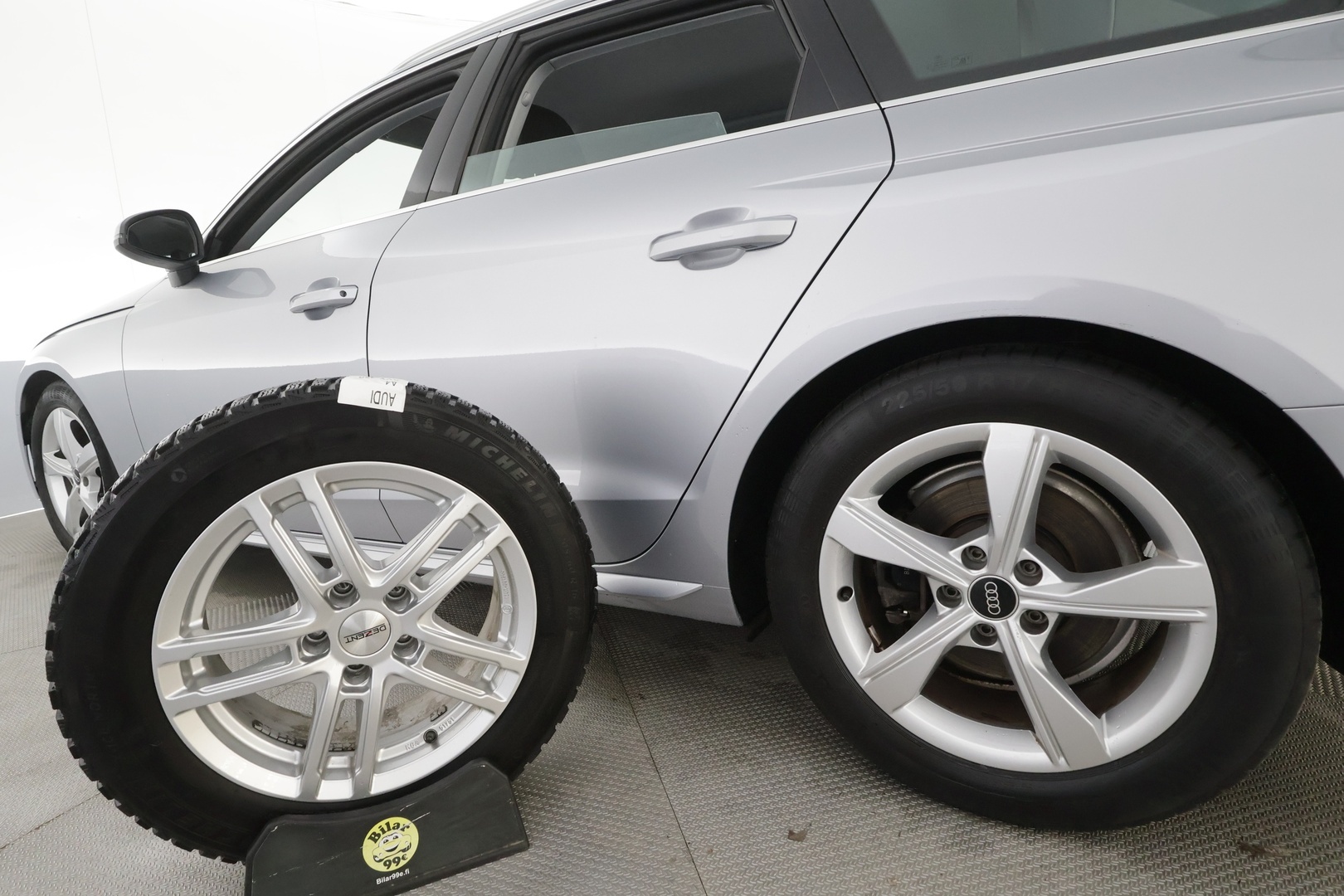 Audi A4 2021 Avant Business 35 TFSI 110kW MHEV S tronic - | Matrix-LED | Koukku | Webasto | Sporttipenkit | Sähköpenkit | P.kamera | 1-om. Suomi-auto | 