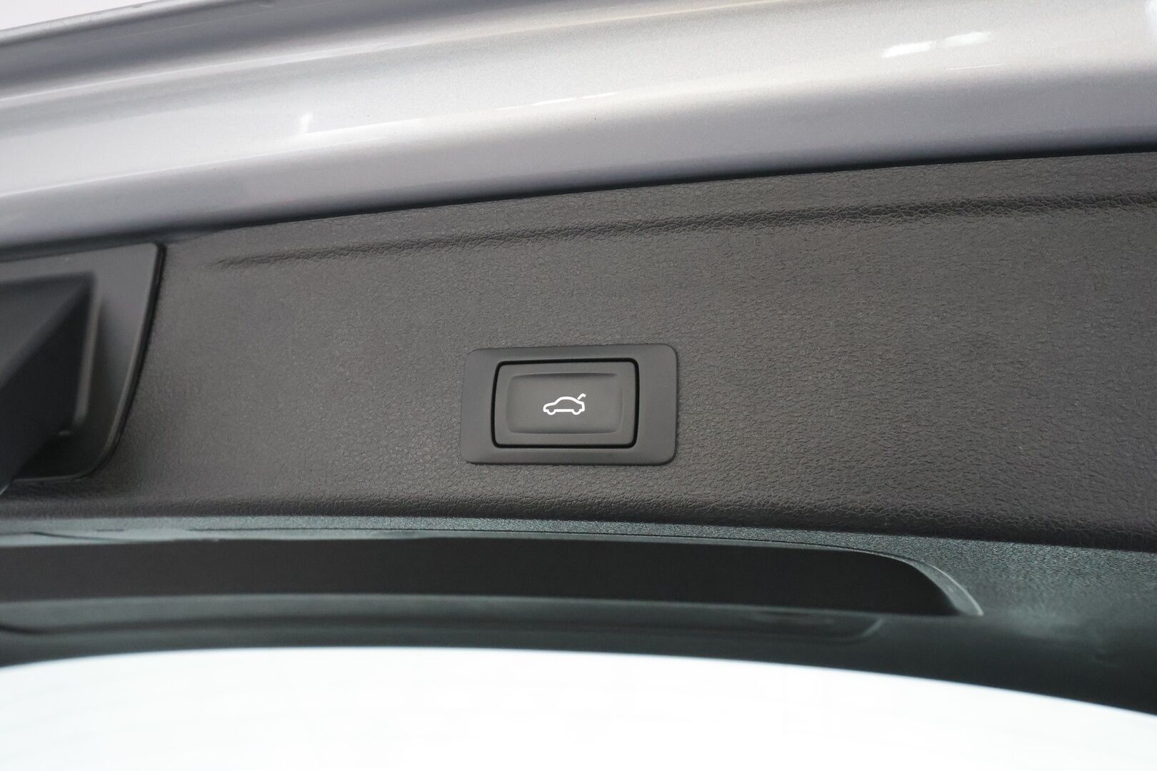 Audi A4 2021 Avant Business 35 TFSI 110kW MHEV S tronic - | Matrix-LED | Koukku | Webasto | Sporttipenkit | Sähköpenkit | P.kamera | 1-om. Suomi-auto | 